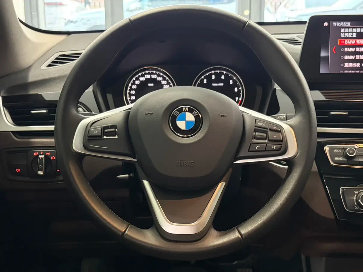 BMW X1 2022 г. 19002 км. — фото 12