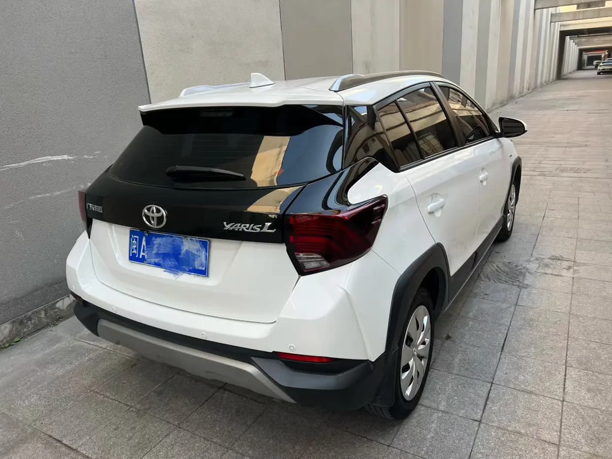 Toyota Yaris L 2022 г. 40040 км. — фото 4