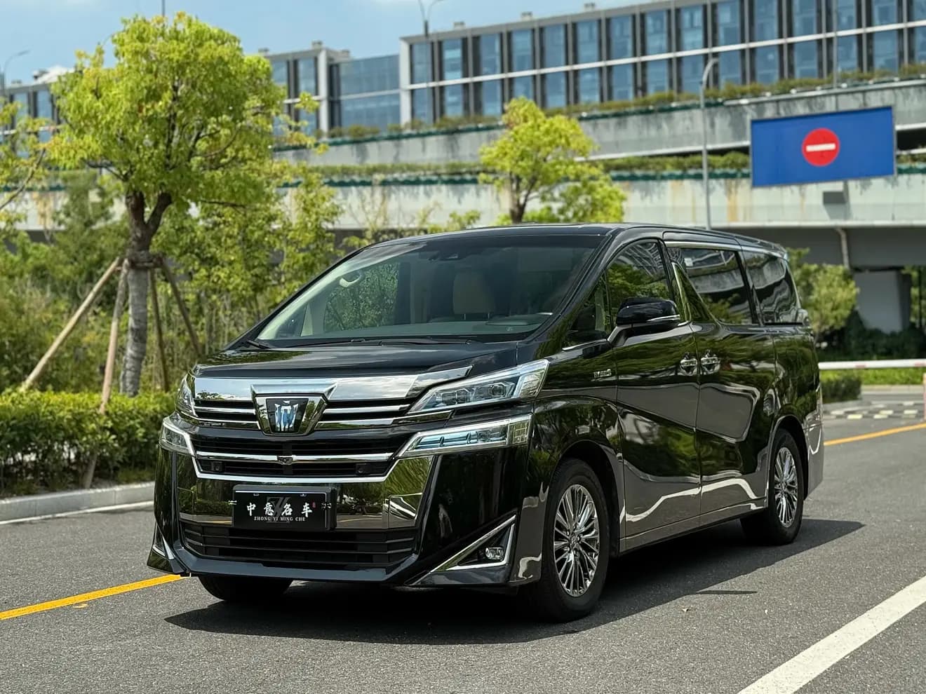 Toyota Crown Wellfire 2022 г. 71087 км.