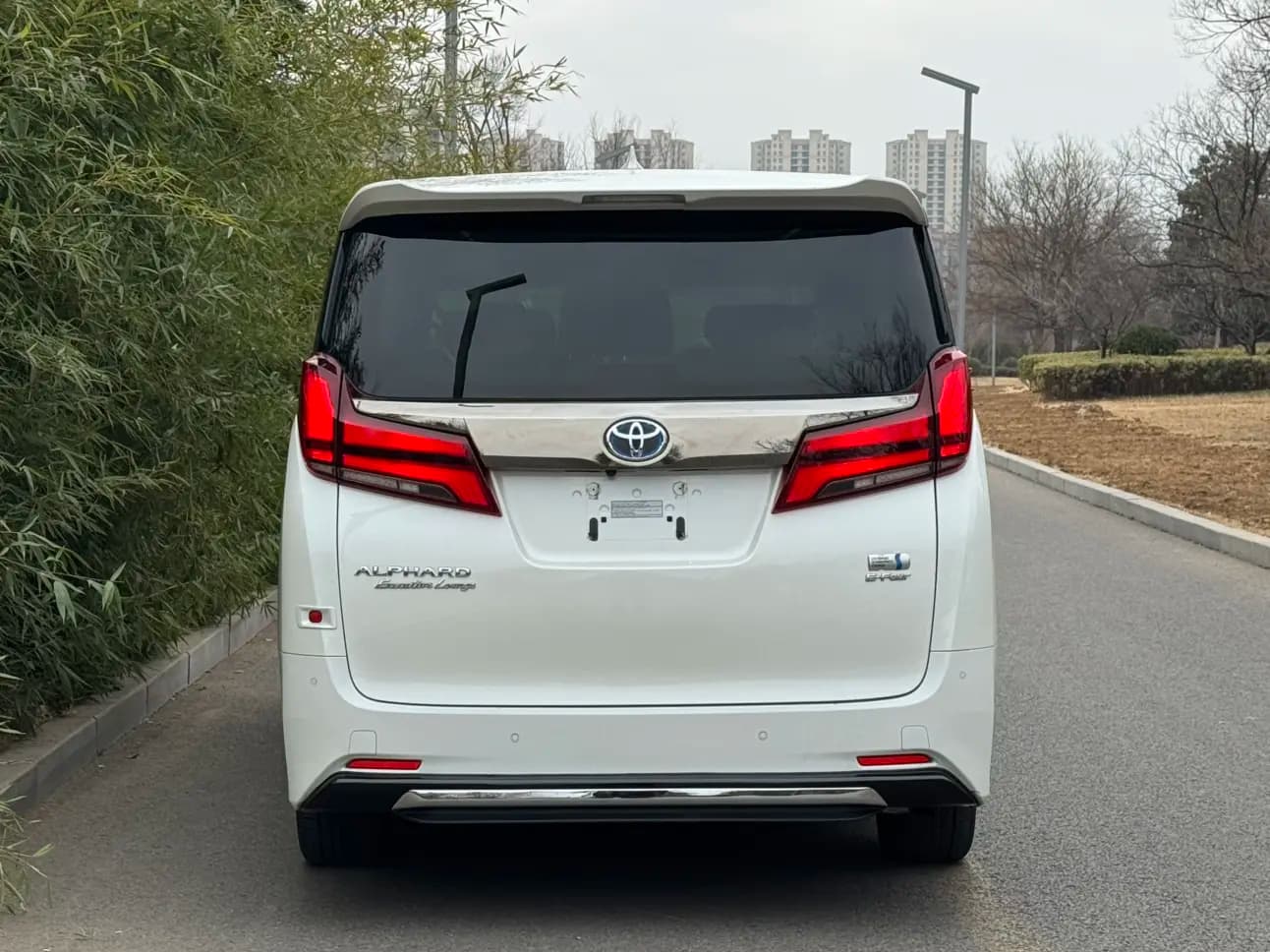Toyota Alphard 2023 г. 47035 км. — фото 5