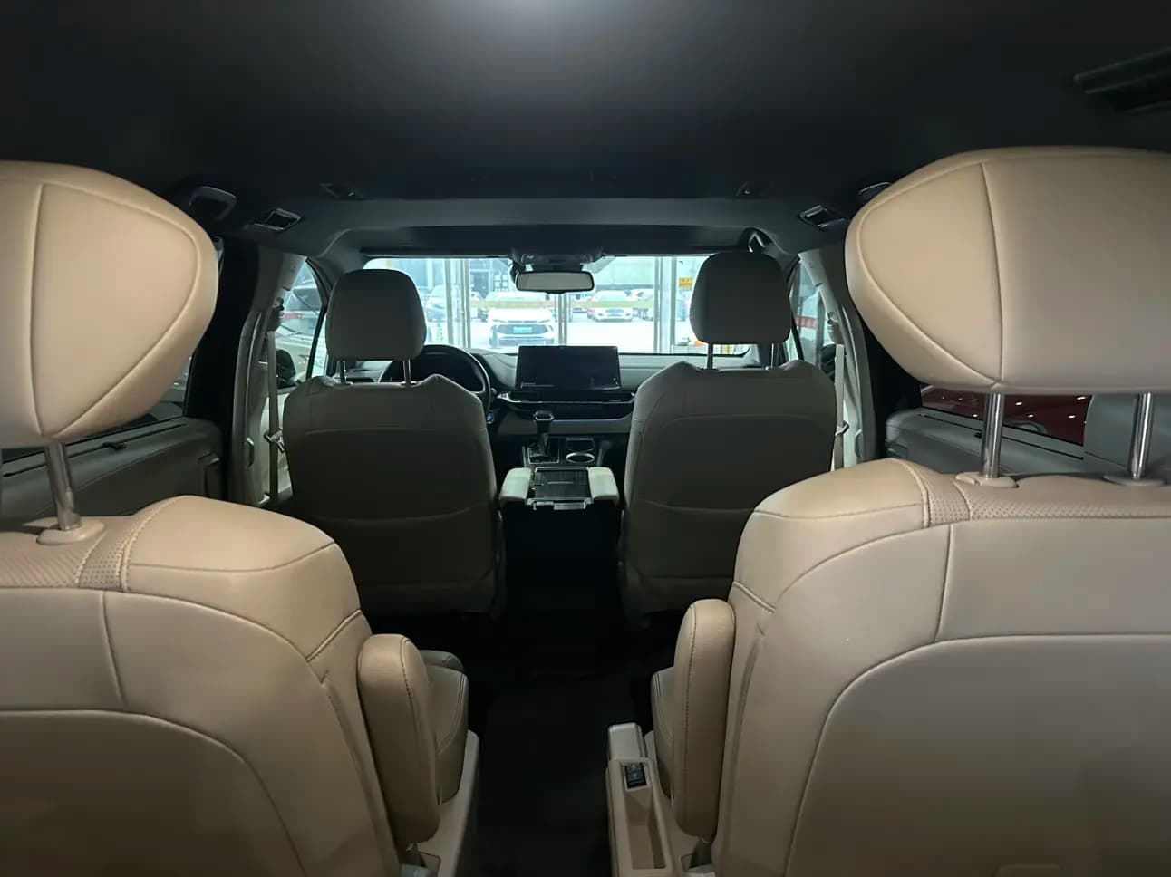 Toyota Sienna 2023 г. 73009 км. — фото 3