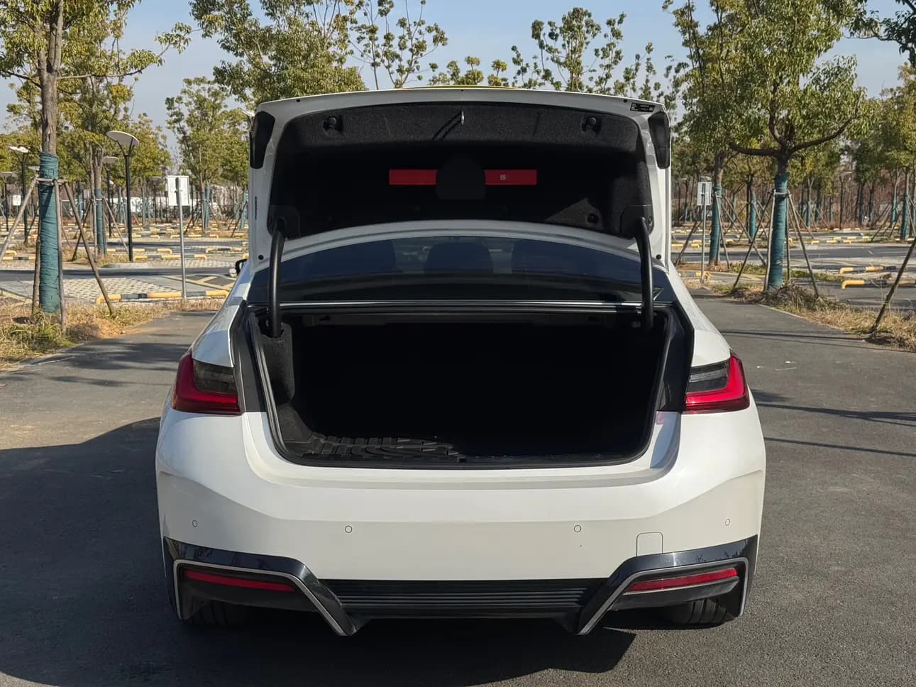 BMW i3 2024 г. 45012 км. — фото 11