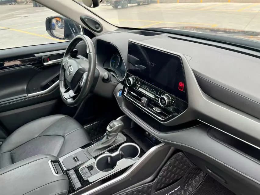 Toyota Highlander 2022 г. 70017 км. — фото 3