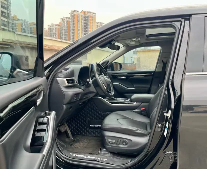Toyota Highlander 2022 г. 70017 км. — фото 4