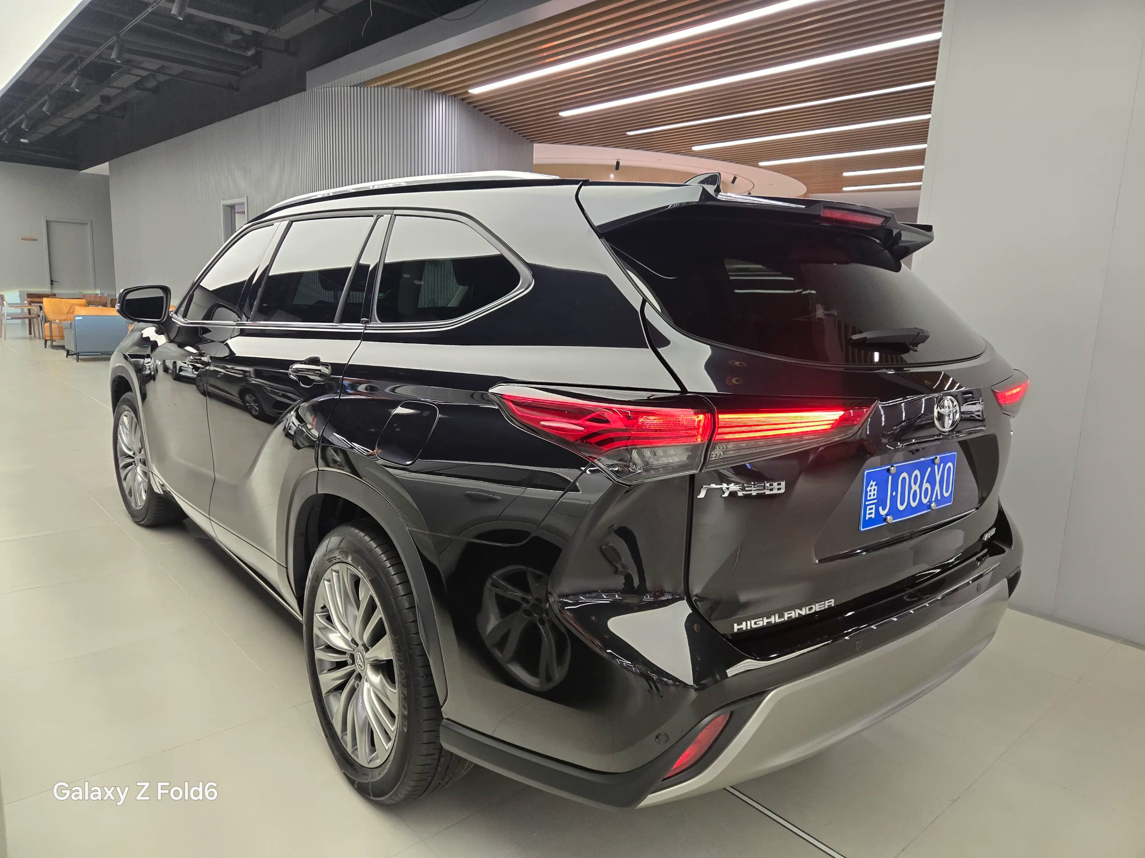 Toyota Highlander 2024 г. 13018 км. — фото 4
