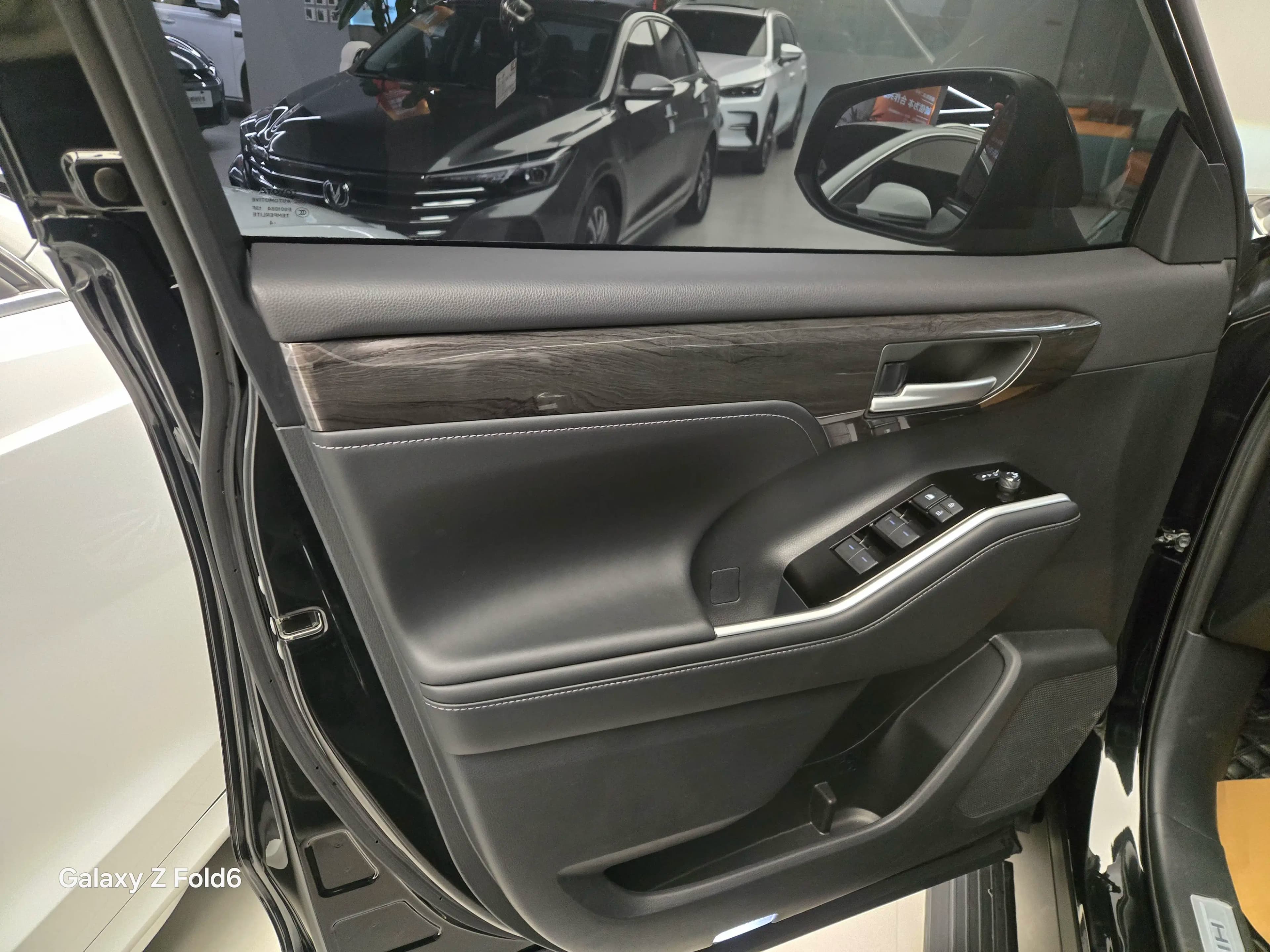 Toyota Highlander 2024 г. 13018 км. — фото 6