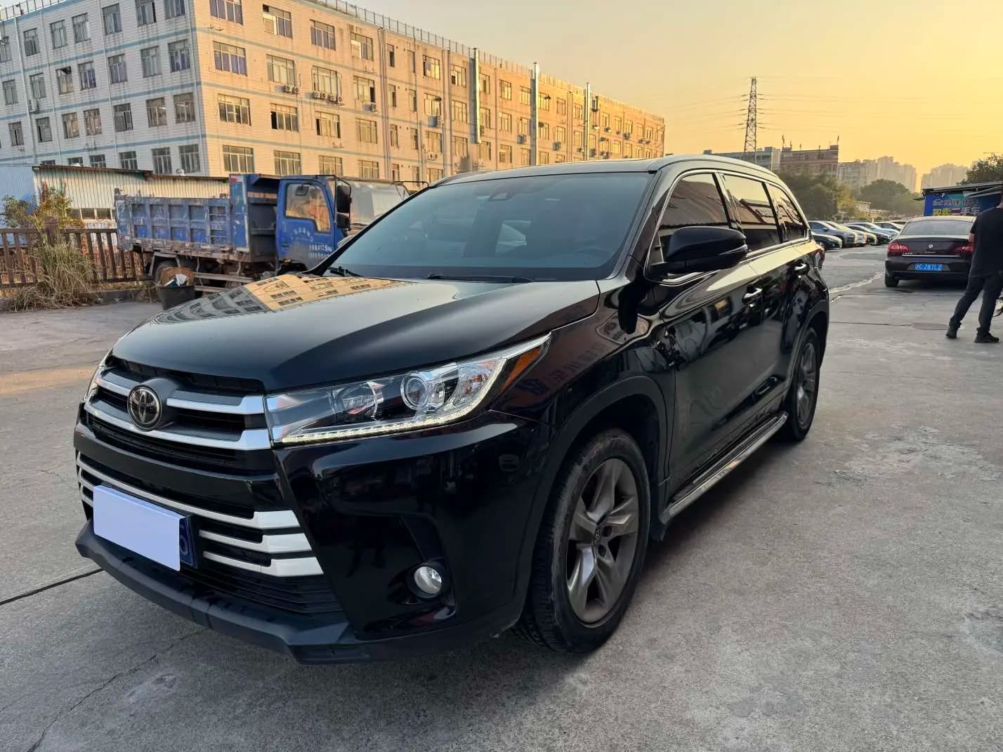 Toyota Highlander 2021 г. 121019 км.