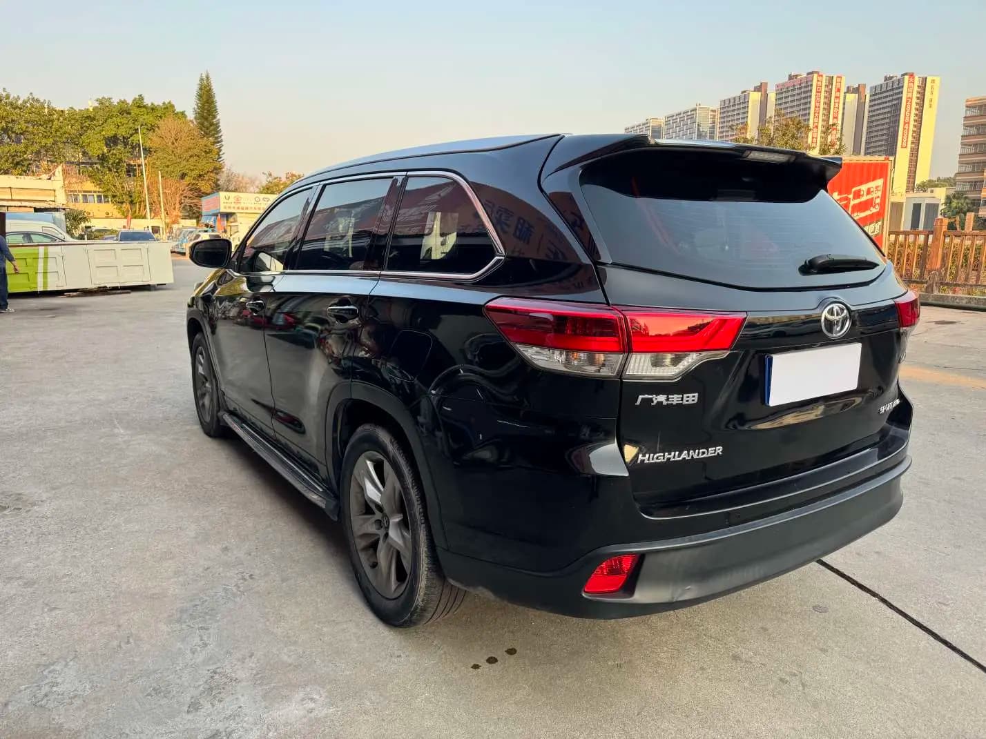 Toyota Highlander 2021 г. 121019 км. — фото 4