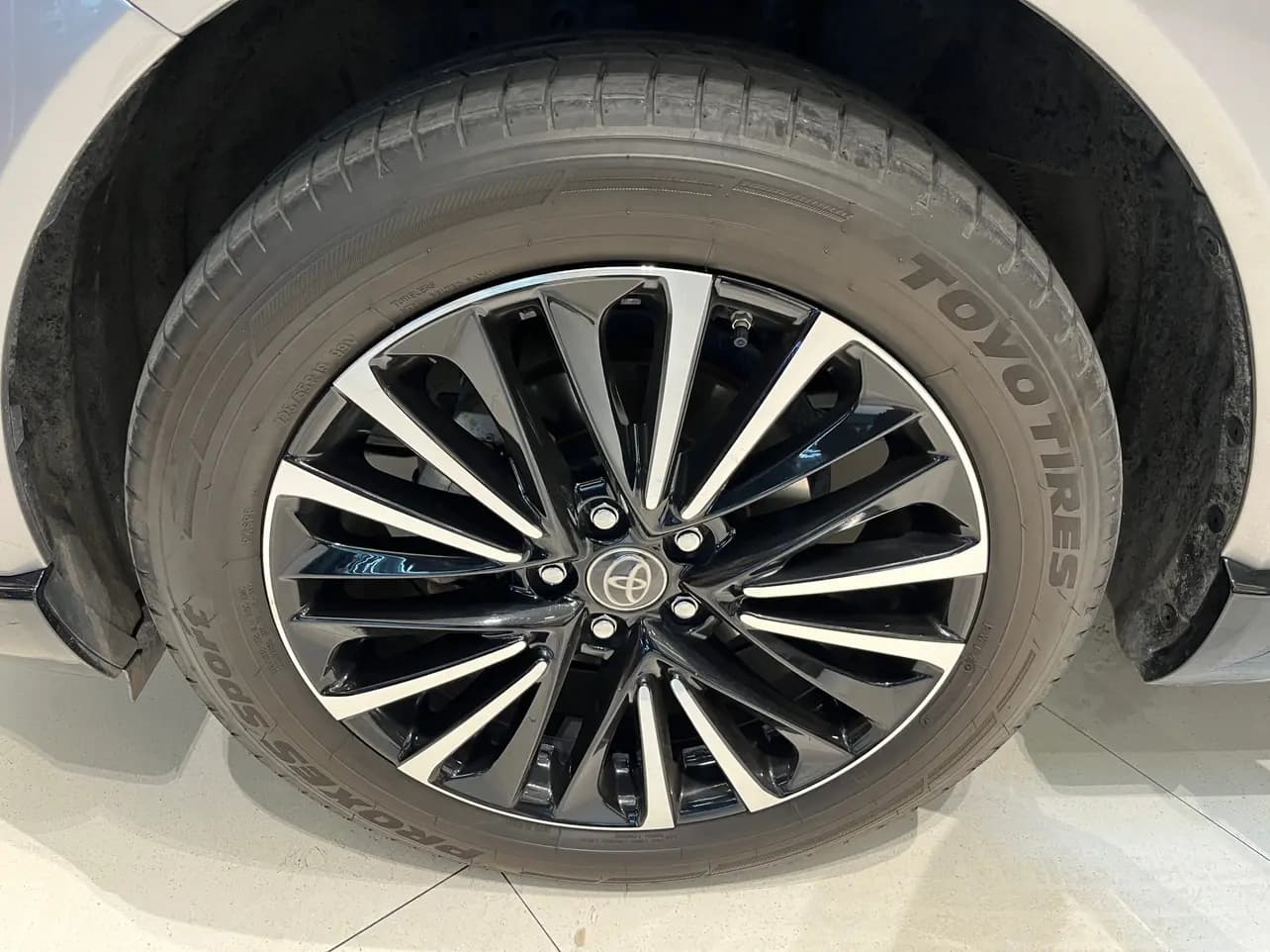 Toyota Venza 2022 г. 27091 км. — фото 7