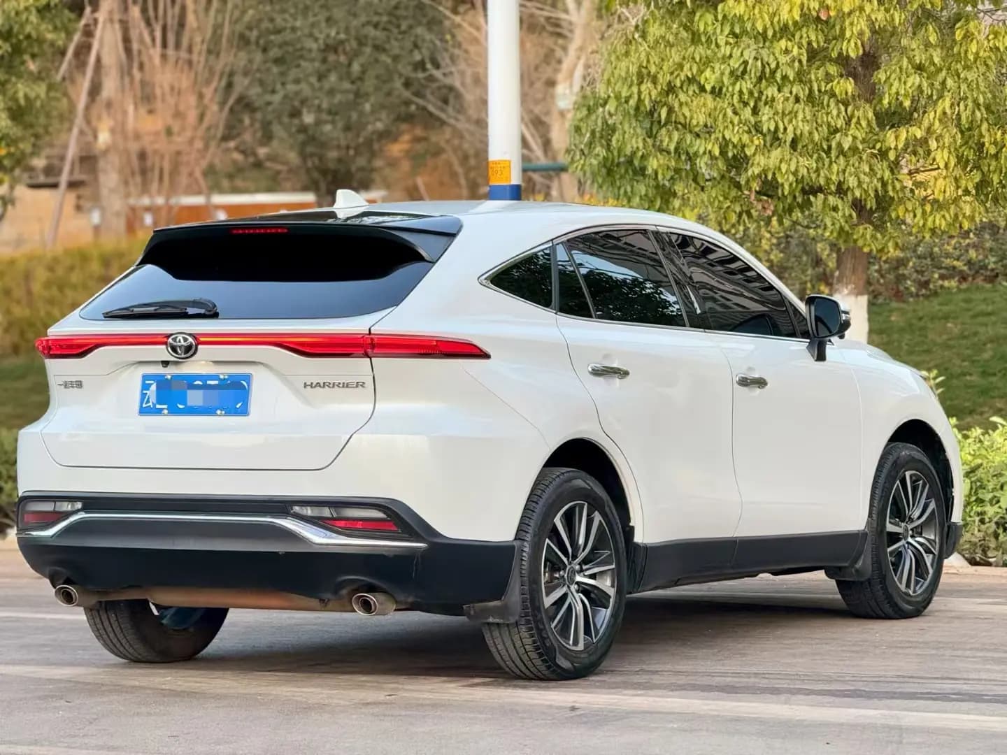 Toyota Harrier 2021 г. 71319 км. — фото 3