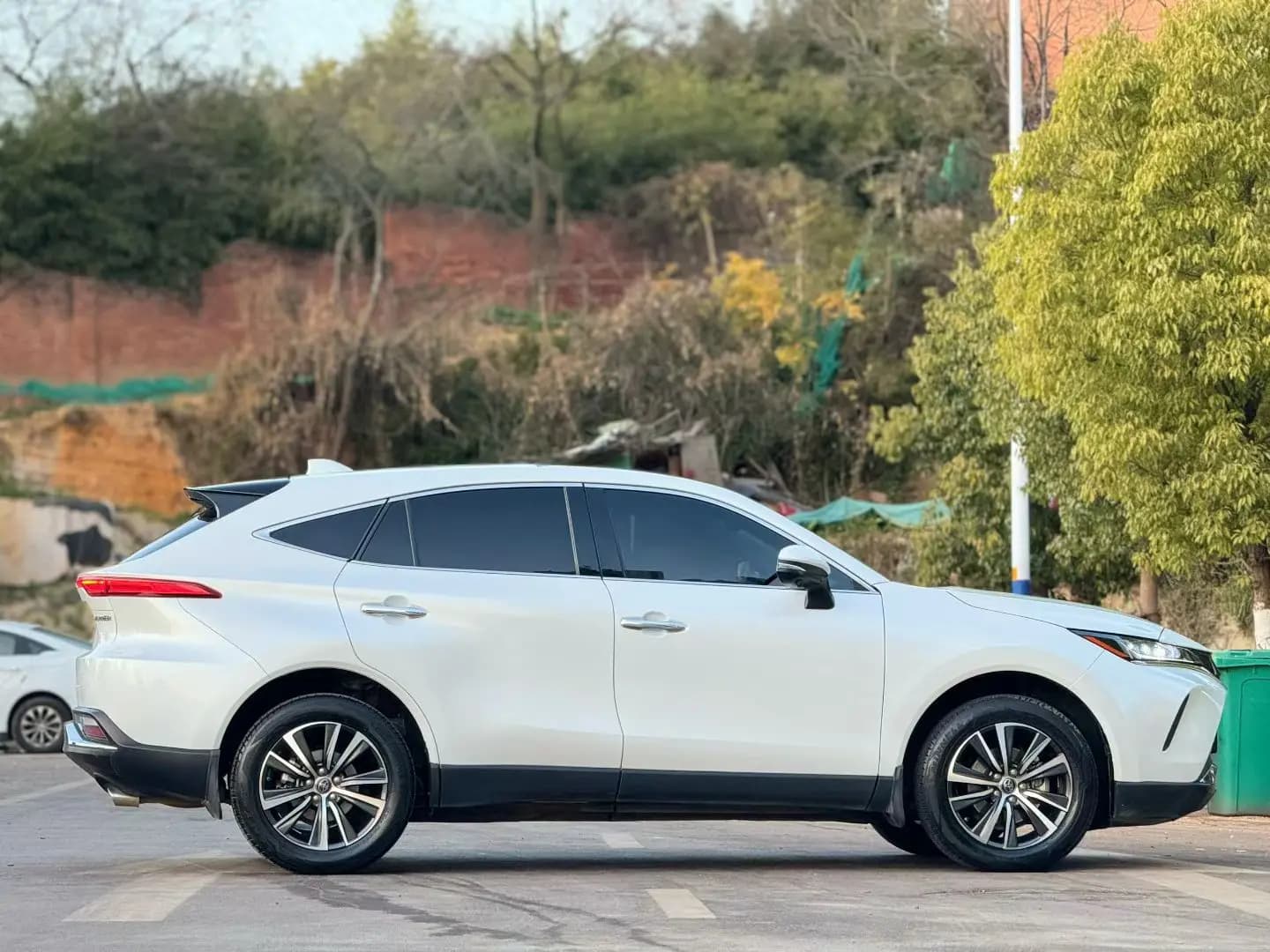 Toyota Harrier 2021 г. 71319 км. — фото 4
