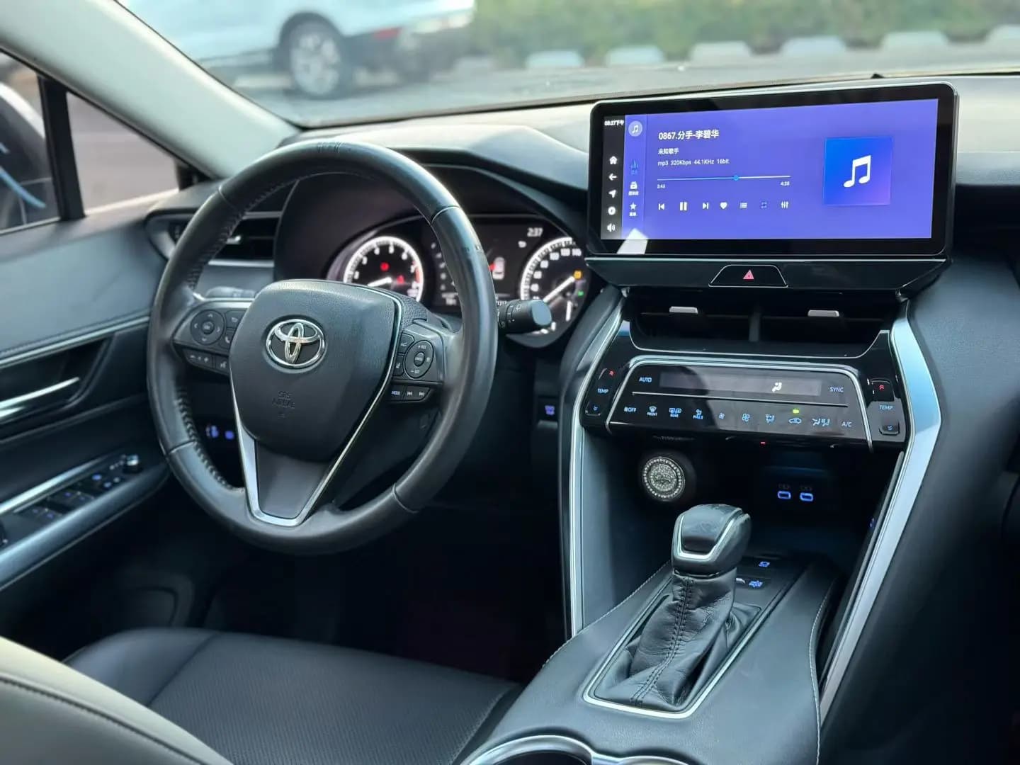 Toyota Harrier 2021 г. 71319 км. — фото 5