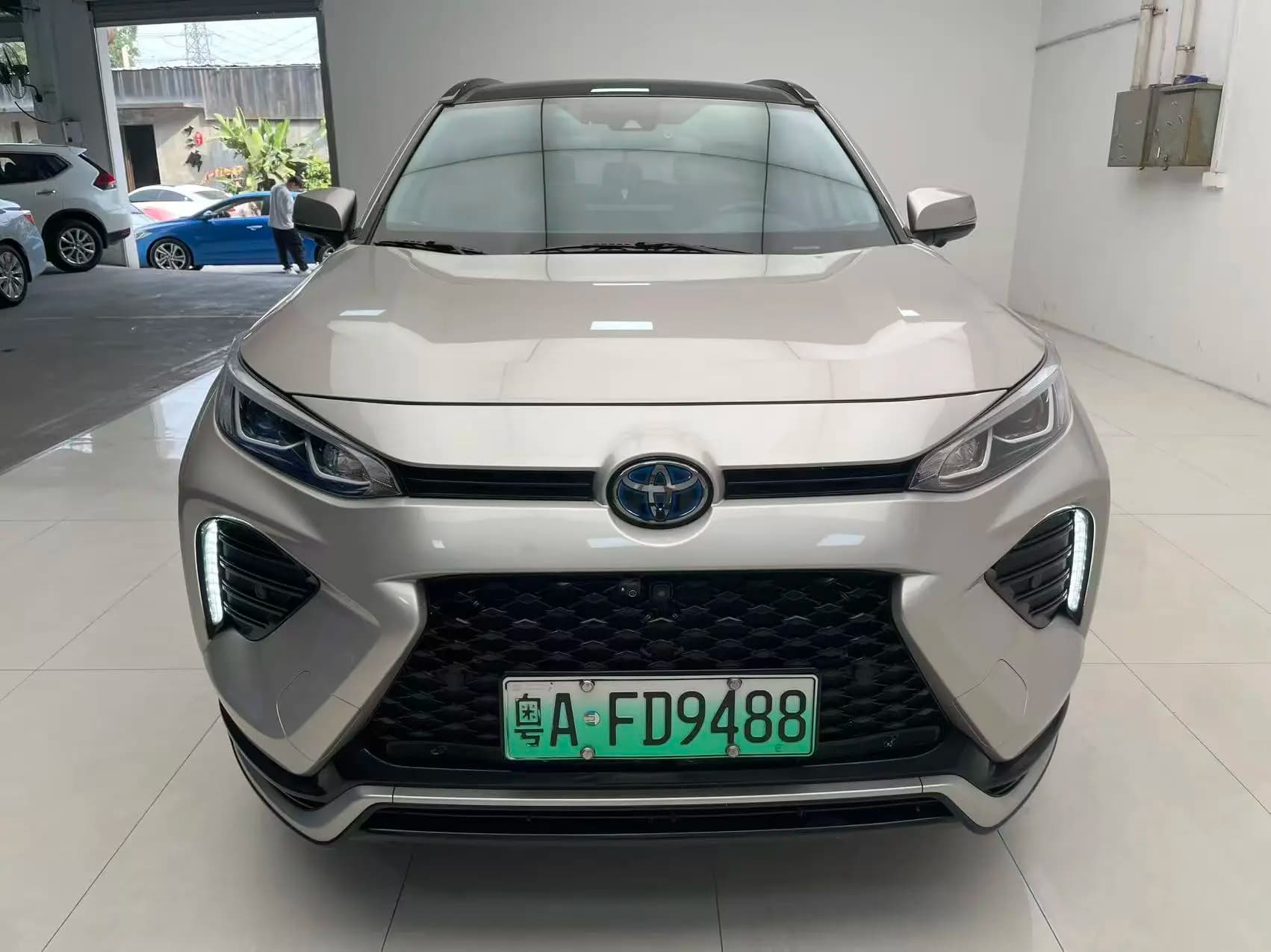 Toyota Wildlander PHEV 2021 г. 96797 км. — фото 2