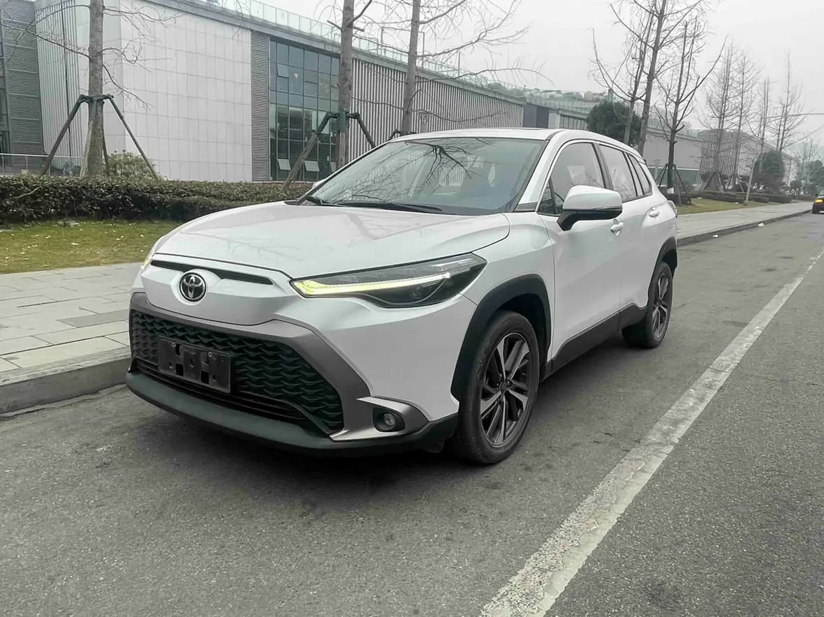 Toyota Frontlander 2022 г. 12000 км.