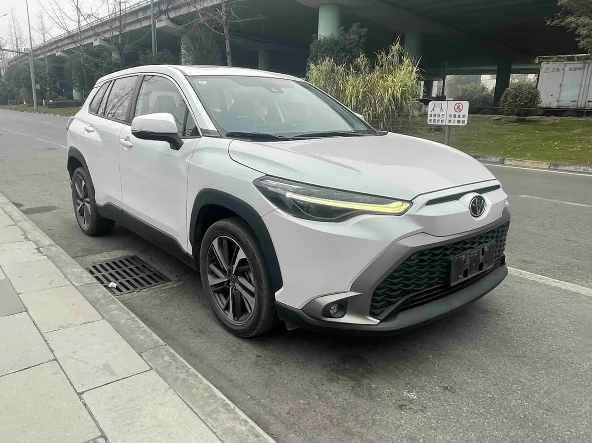 Toyota Frontlander 2022 г. 12000 км. — фото 3