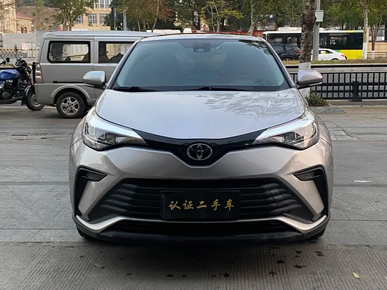 Toyota C-HR Hybrid 2021 г. 60082 км. — фото 2