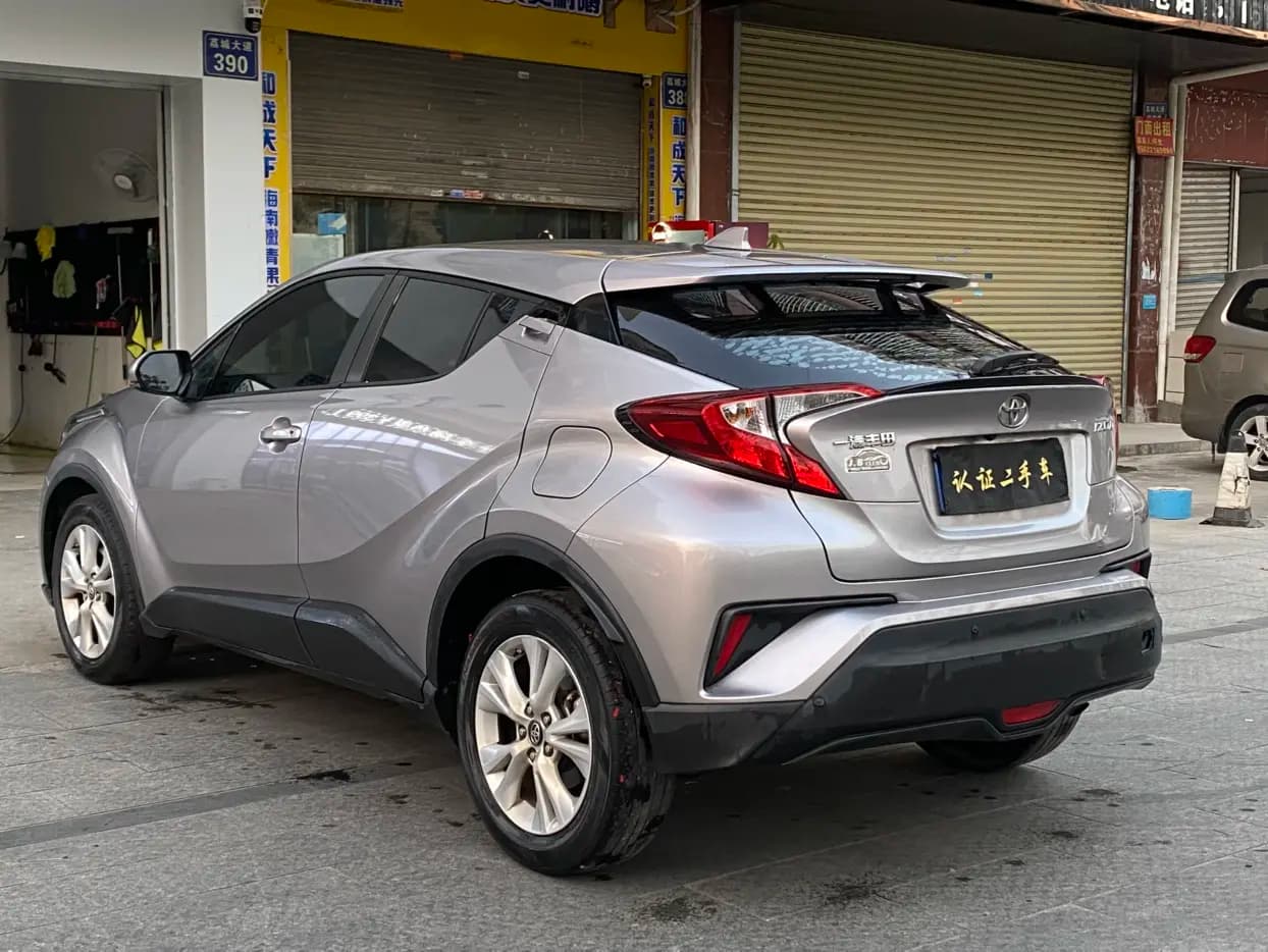 Toyota C-HR Hybrid 2021 г. 60082 км. — фото 4