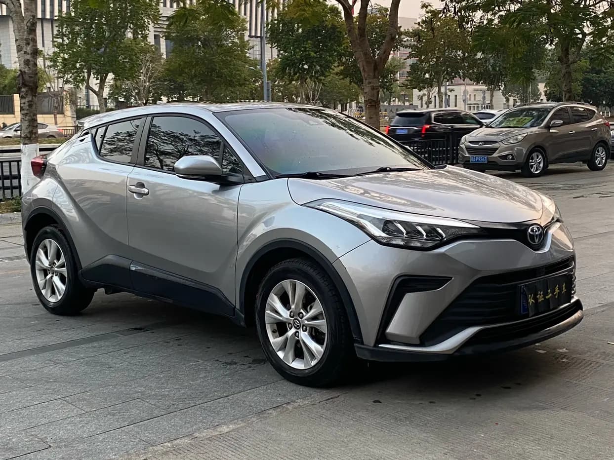 Toyota C-HR Hybrid 2021 г. 60082 км. — фото 8