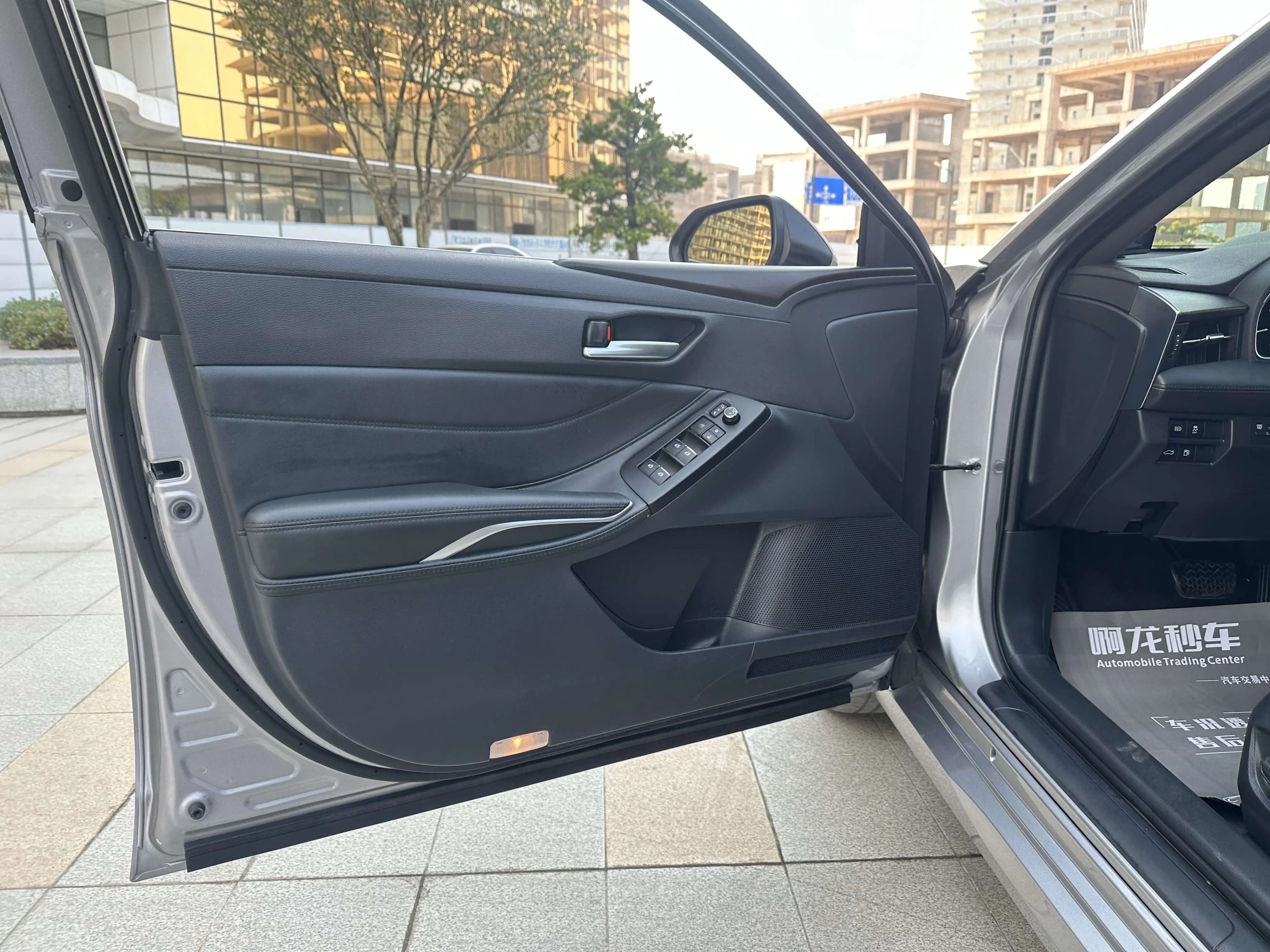 Toyota Avalon 2022 г. 39400 км. — фото 21