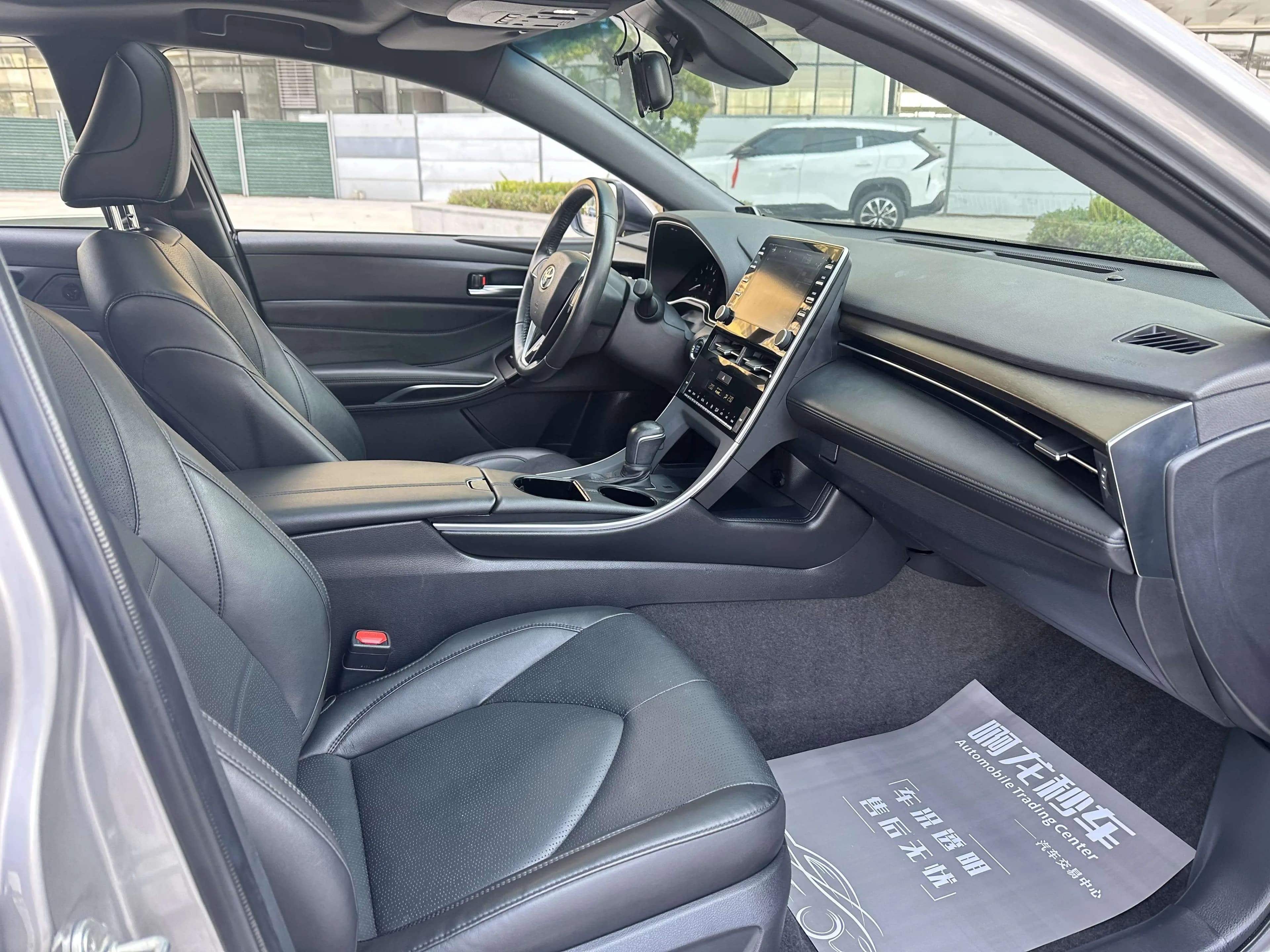 Toyota Avalon 2022 г. 39400 км. — фото 23
