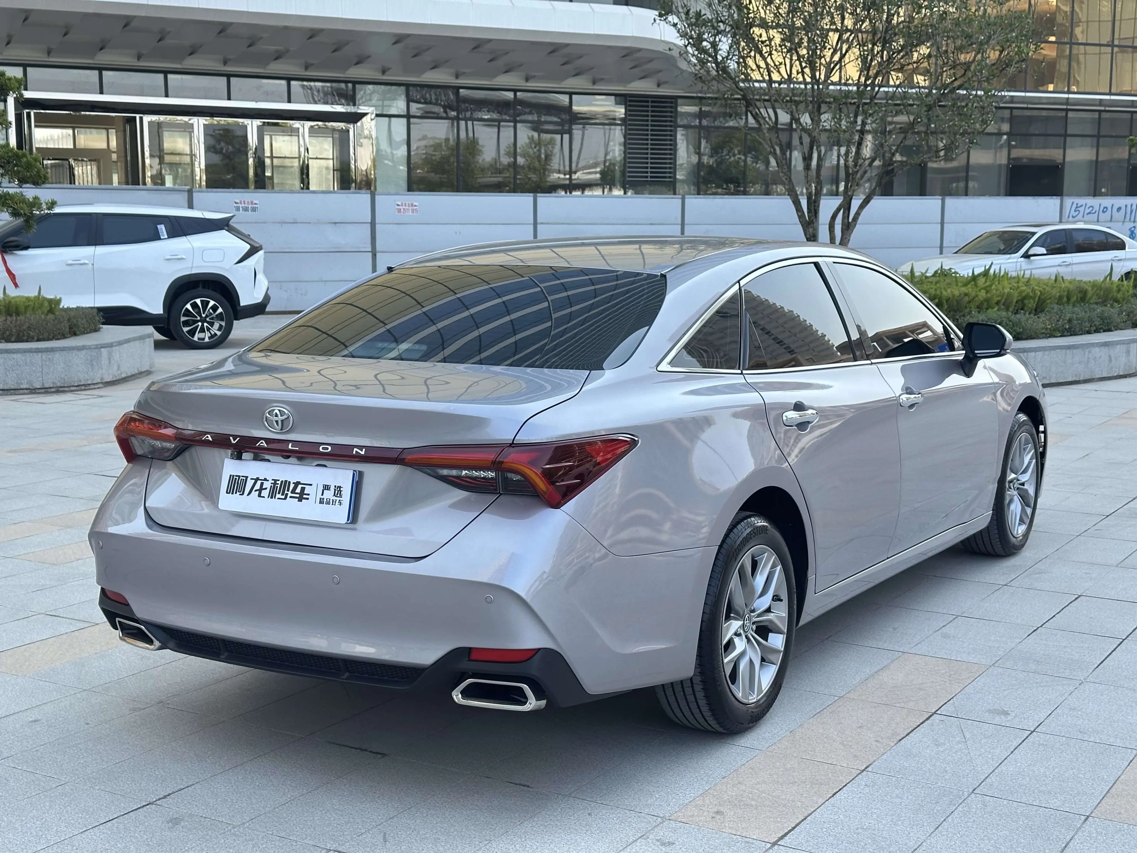 Toyota Avalon 2022 г. 39400 км. — фото 6