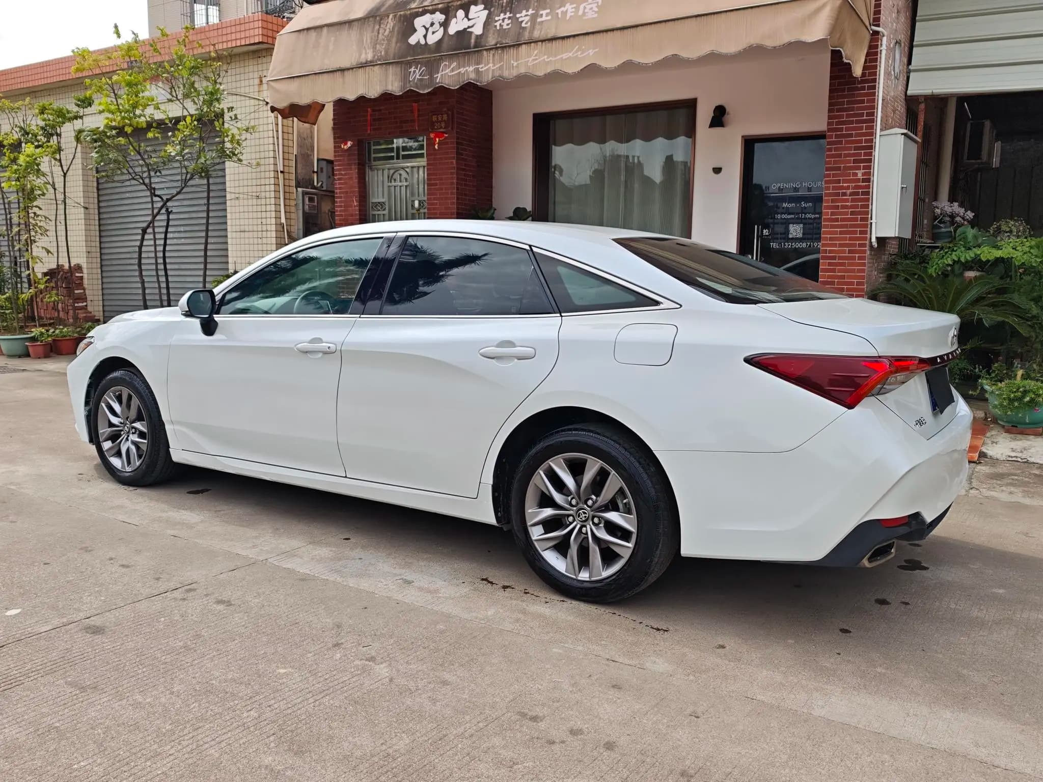 Toyota Avalon 2022 г. 50145 км. — фото 5