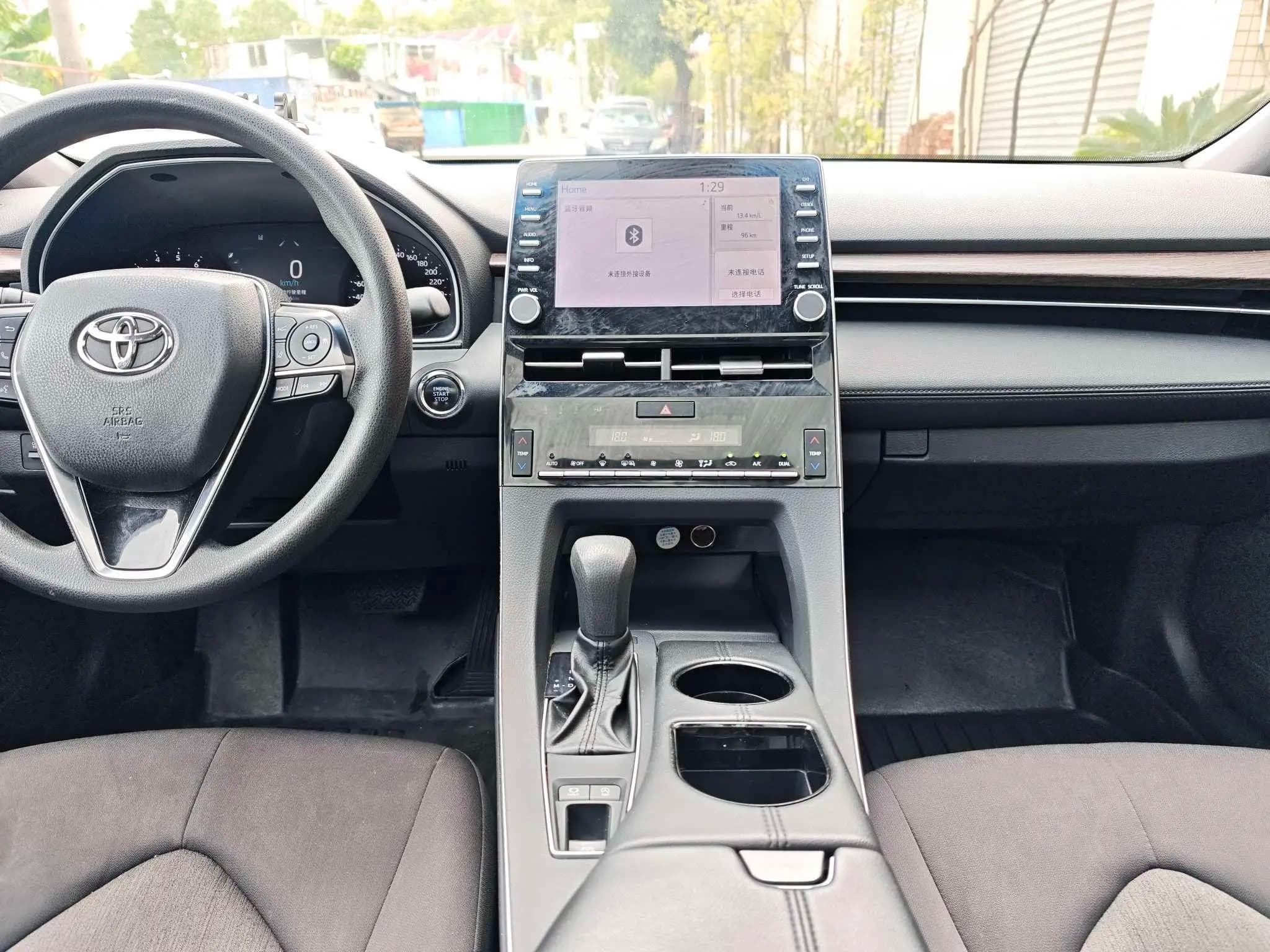 Toyota Avalon 2022 г. 50145 км. — фото 10