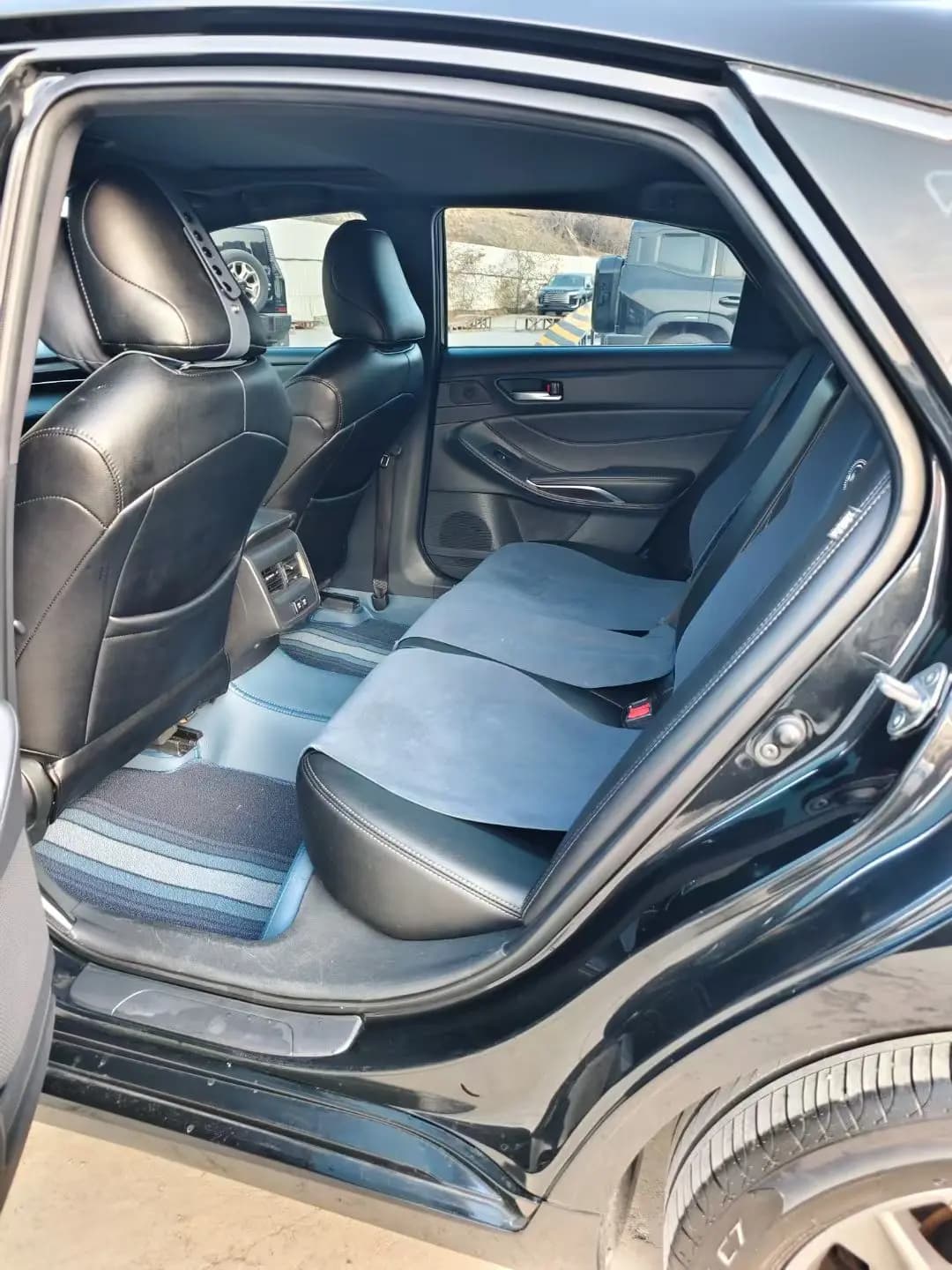 Toyota Avalon 2022 г. 90147 км. — фото 5
