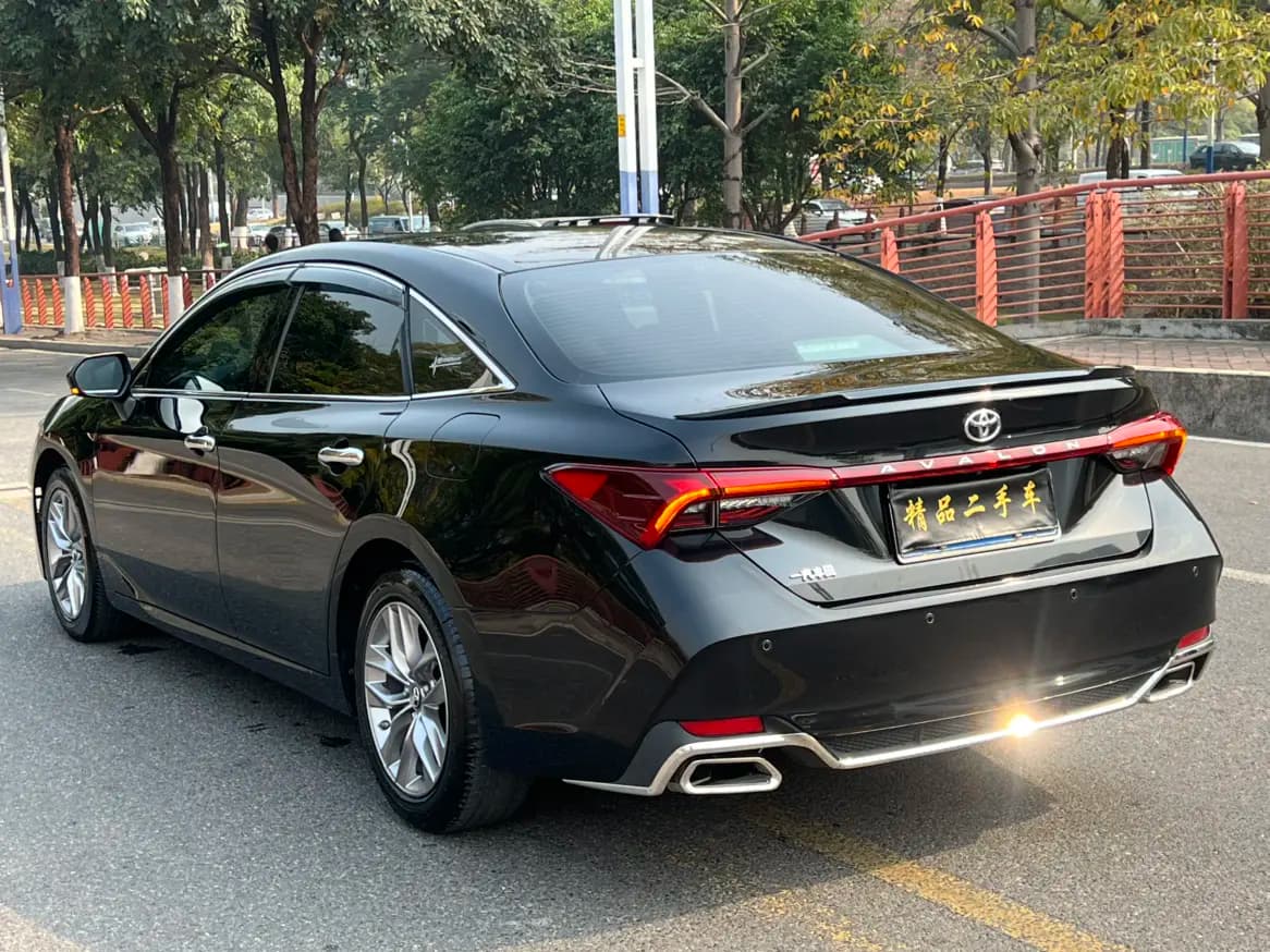 Toyota Avalon 2021 г. 90148 км. — фото 4
