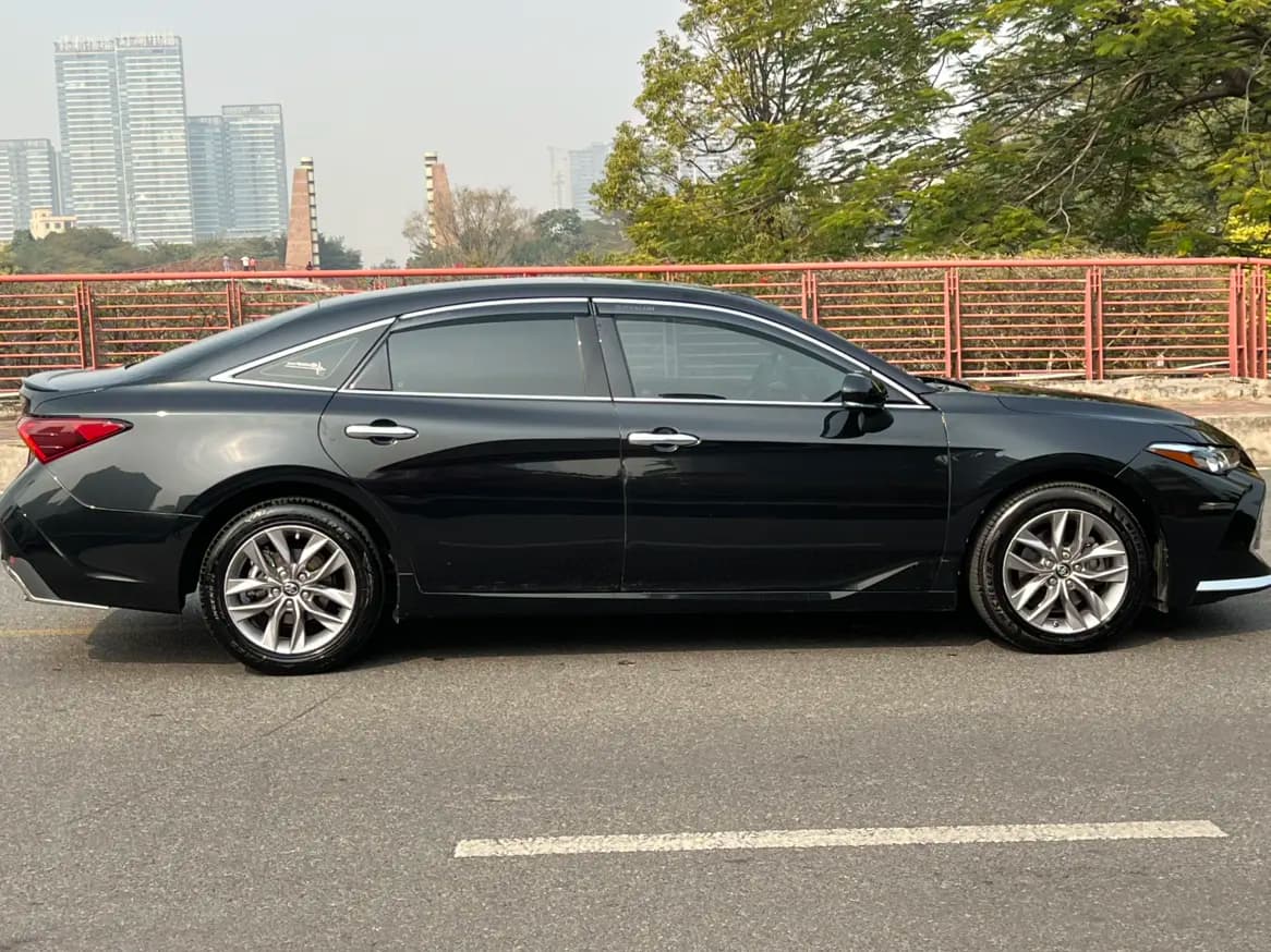 Toyota Avalon 2021 г. 90148 км. — фото 7