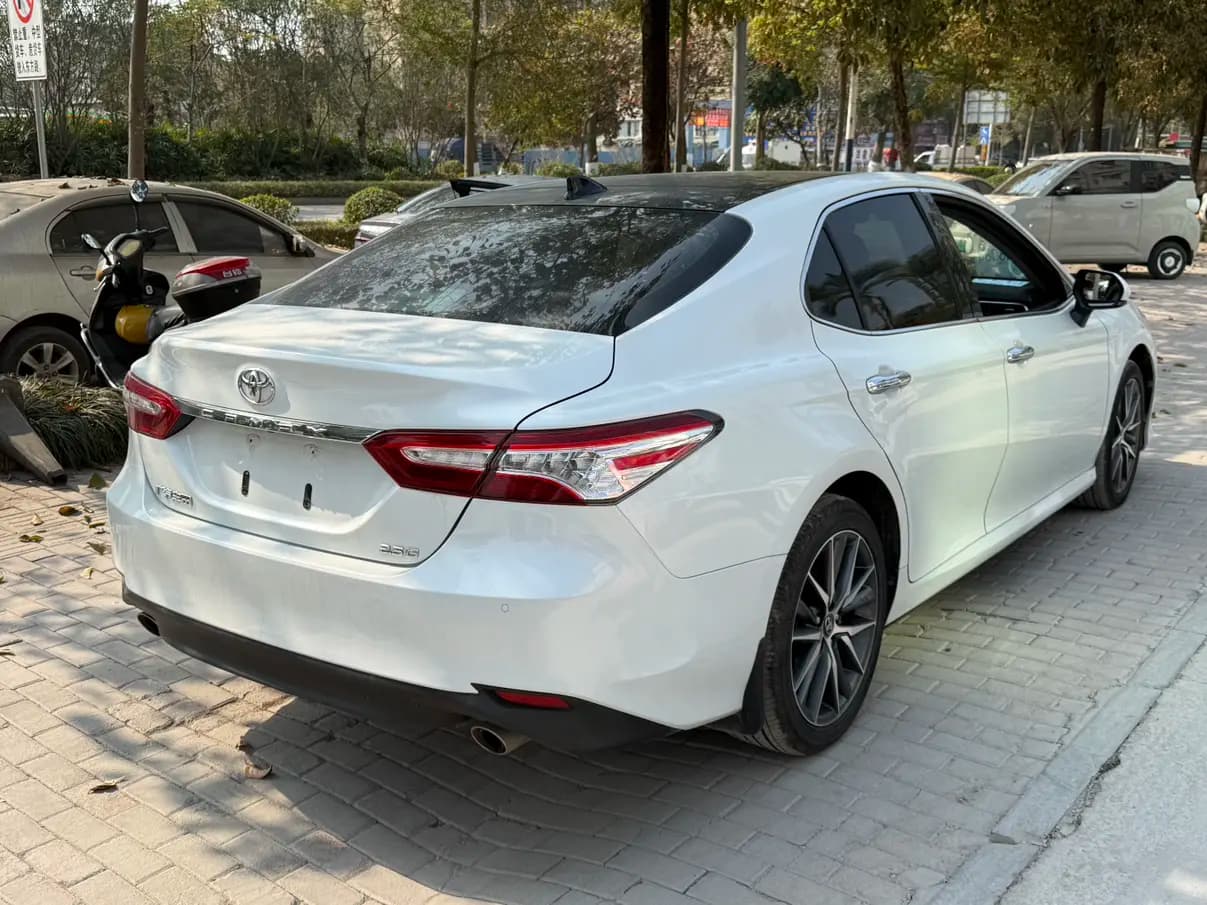 Toyota Camry 2022 г. 74000 км. — фото 2