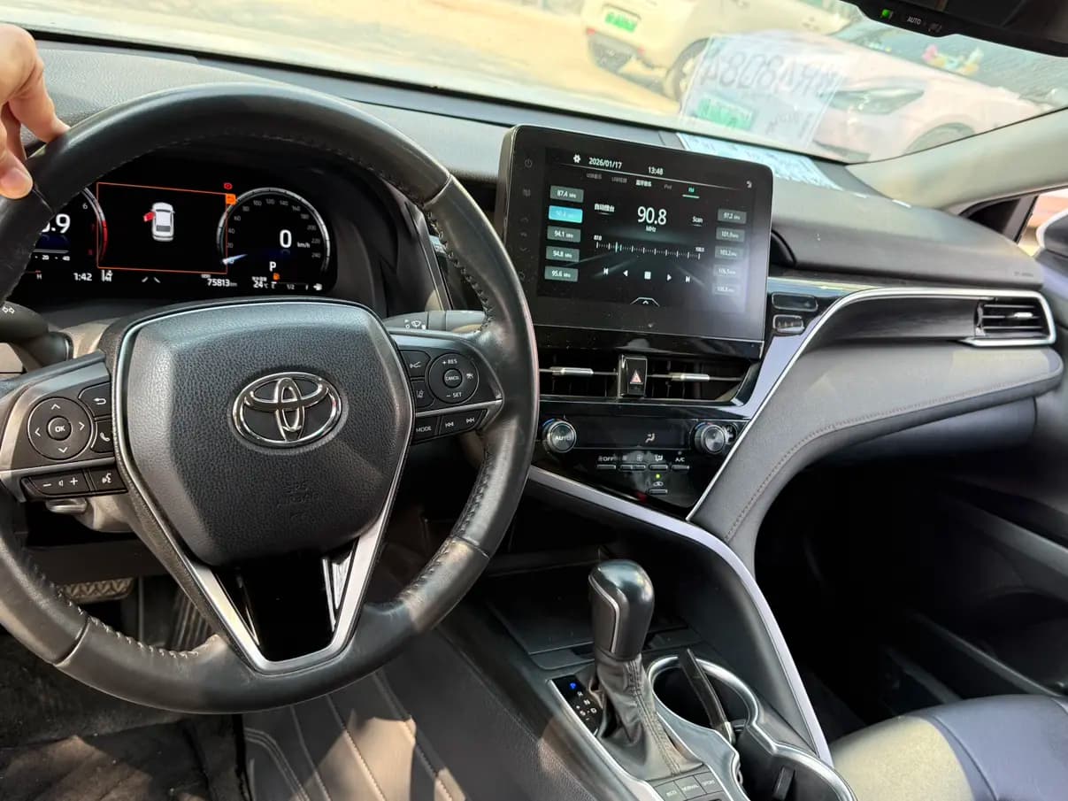 Toyota Camry 2022 г. 74000 км. — фото 6