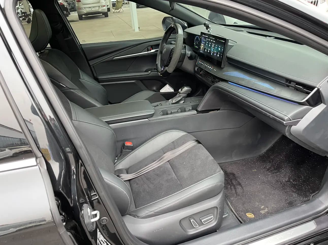 Toyota Camry 2025 г. 32000 км. — фото 12