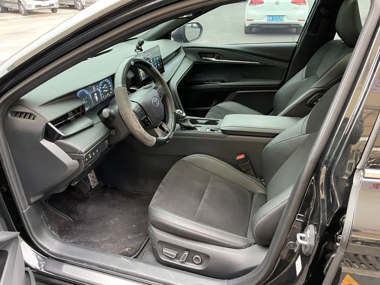 Toyota Camry 2025 г. 32000 км. — фото 9