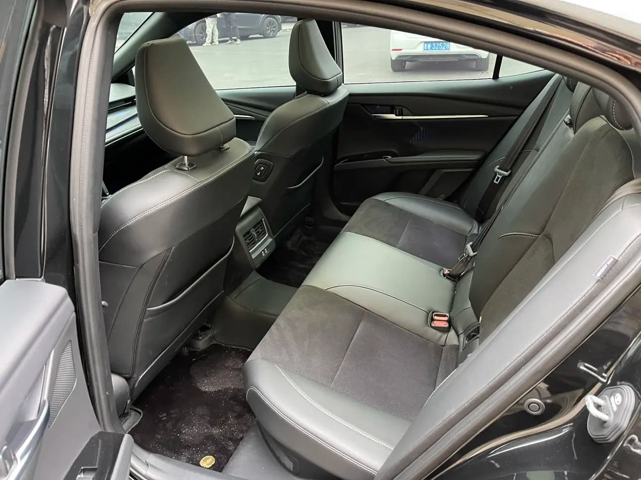 Toyota Camry 2025 г. 32000 км. — фото 10