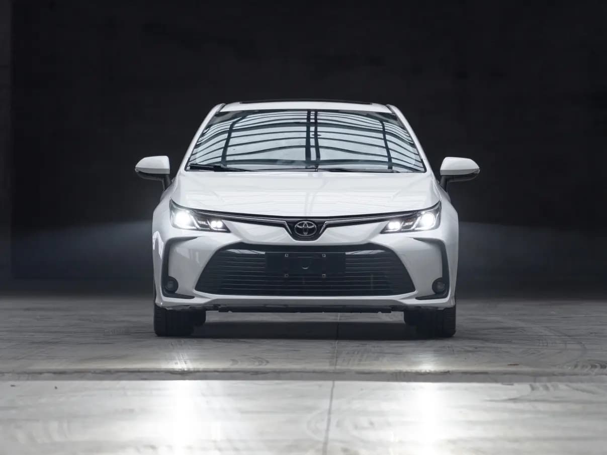 Toyota Corolla 2023 г. 11000 км. — фото 2