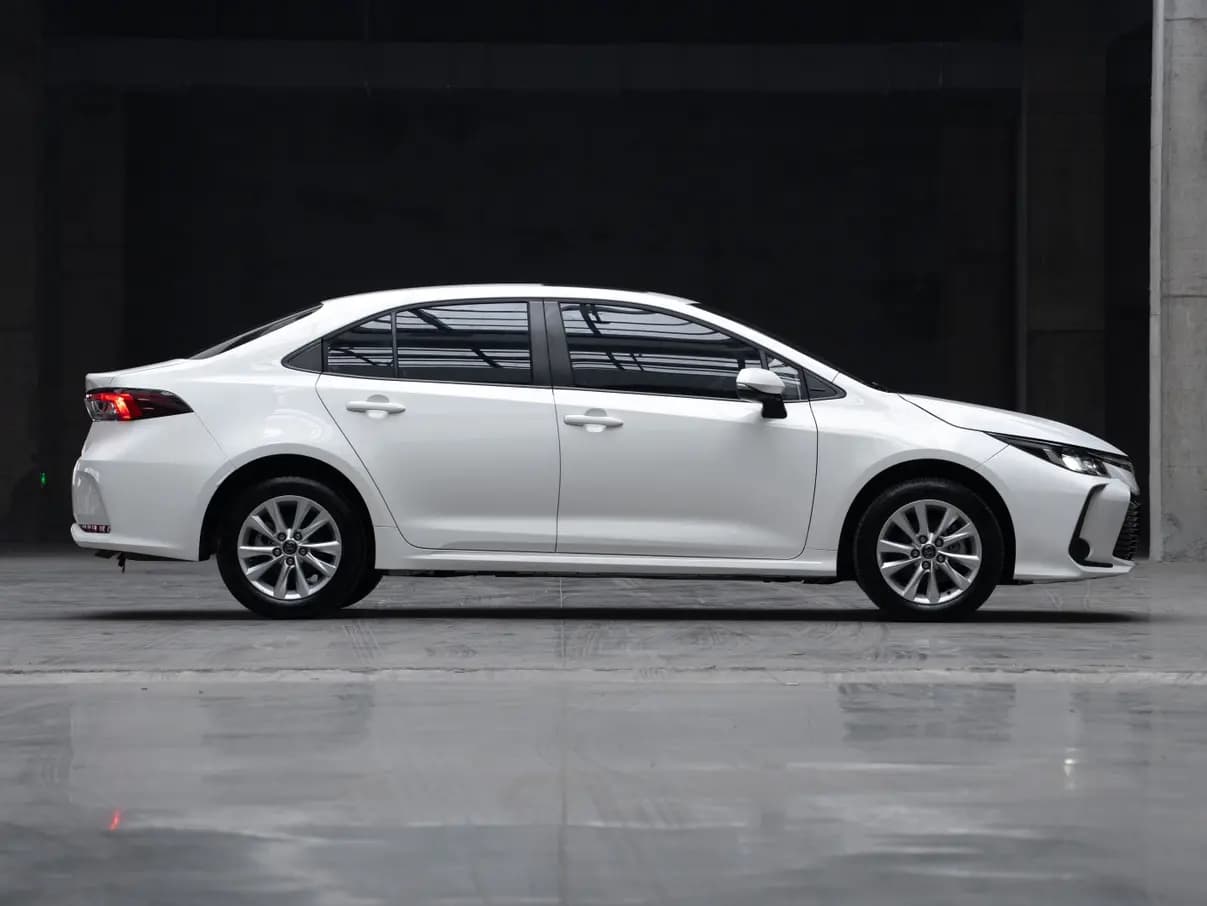 Toyota Corolla 2023 г. 11000 км. — фото 6