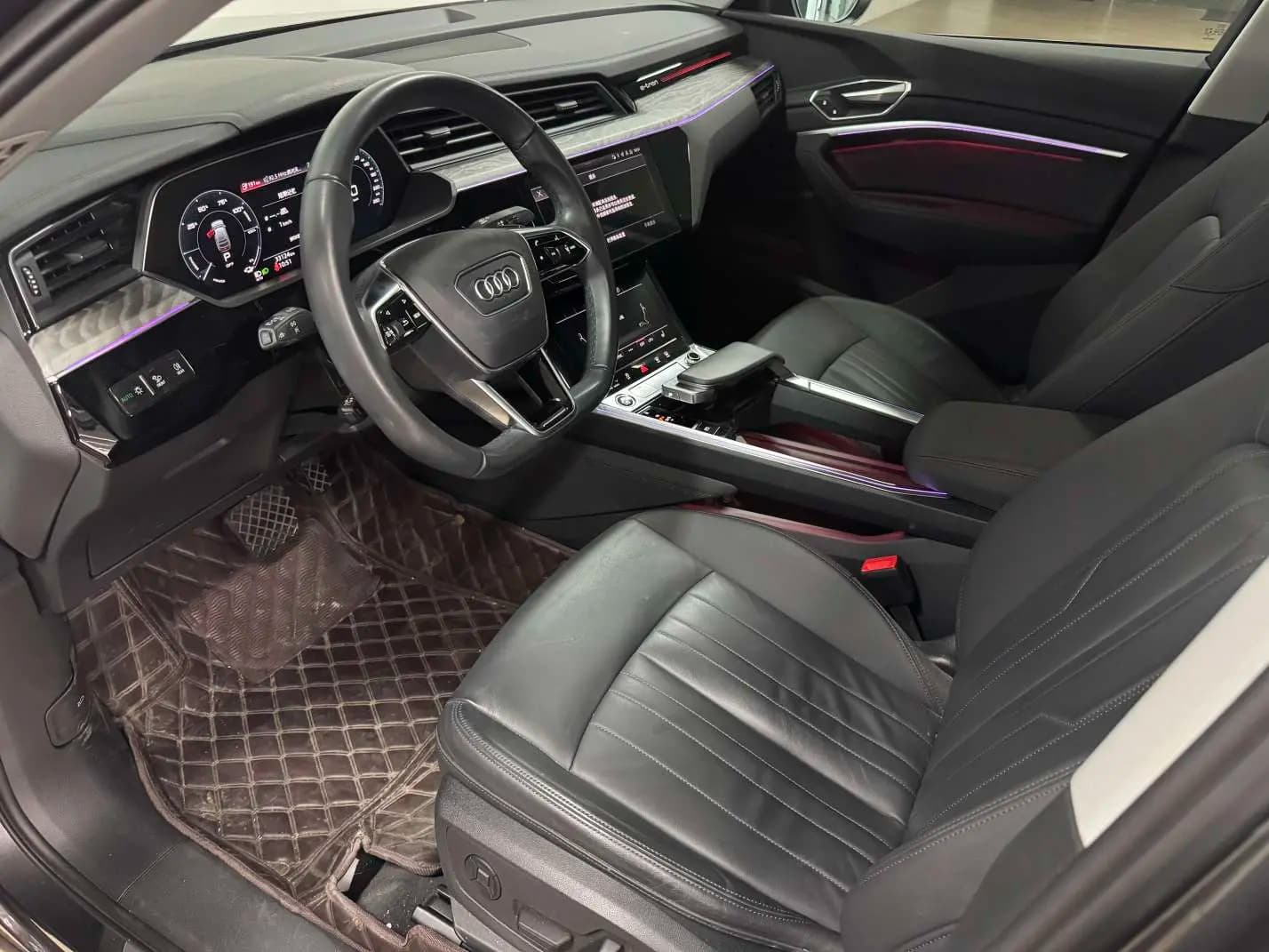 Audi e-tron 2023 г. 33055 км. — фото 8