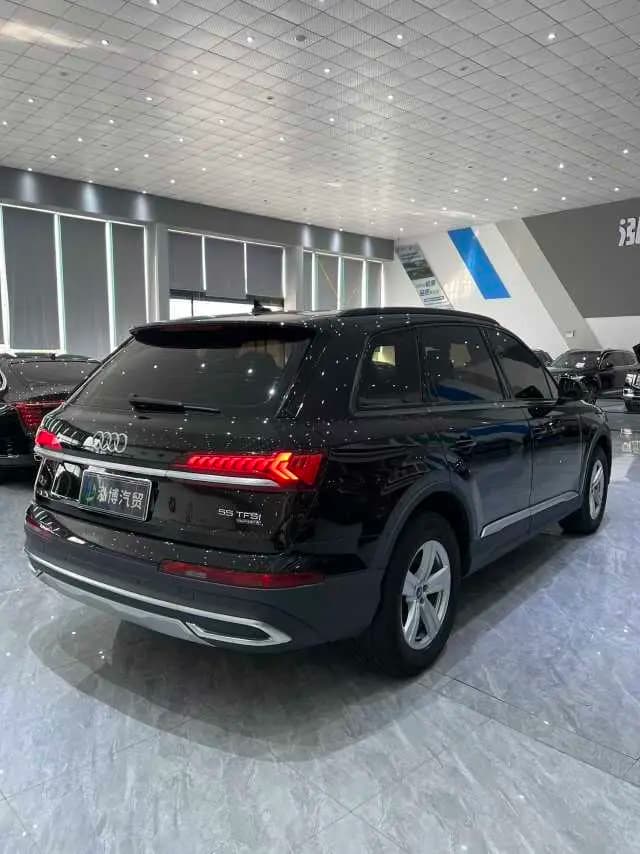 Audi Q7 2023 г. 86049 км. — фото 2