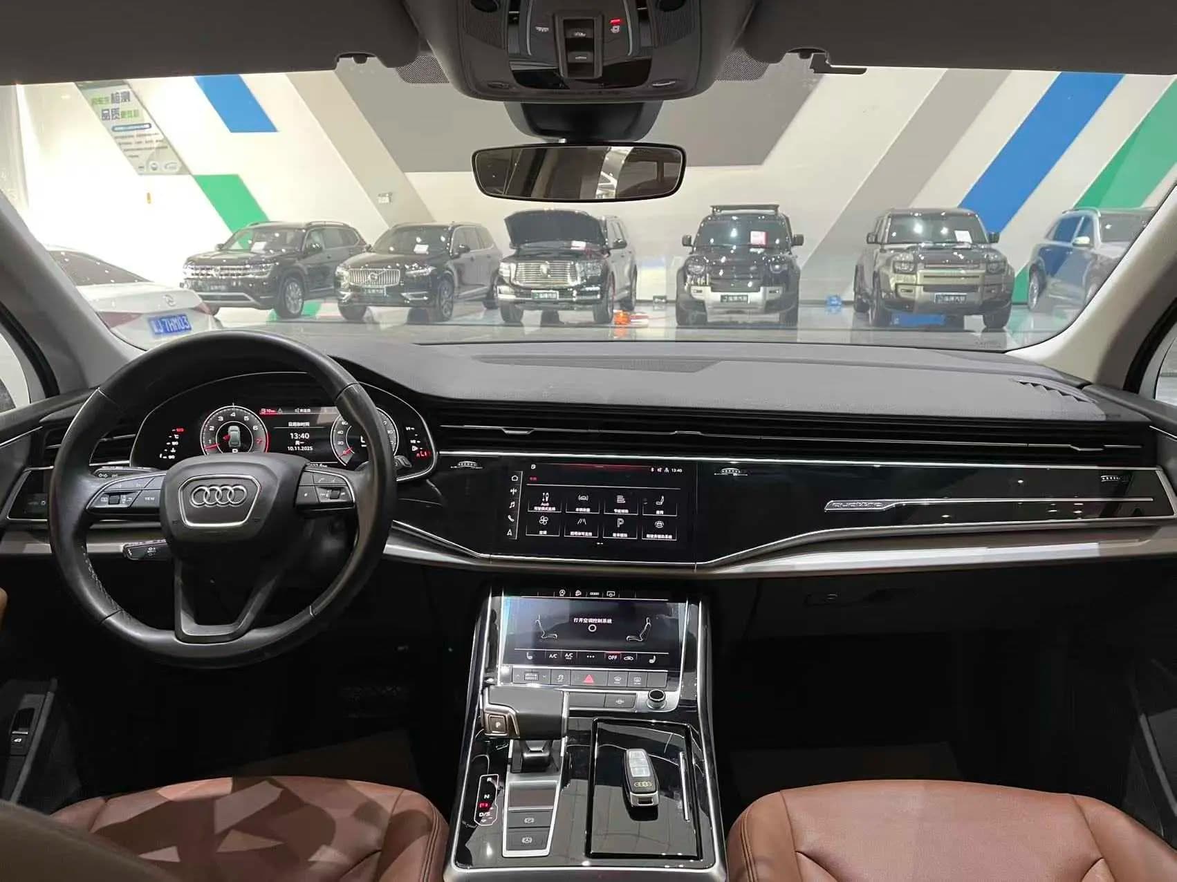 Audi Q7 2023 г. 86049 км. — фото 5