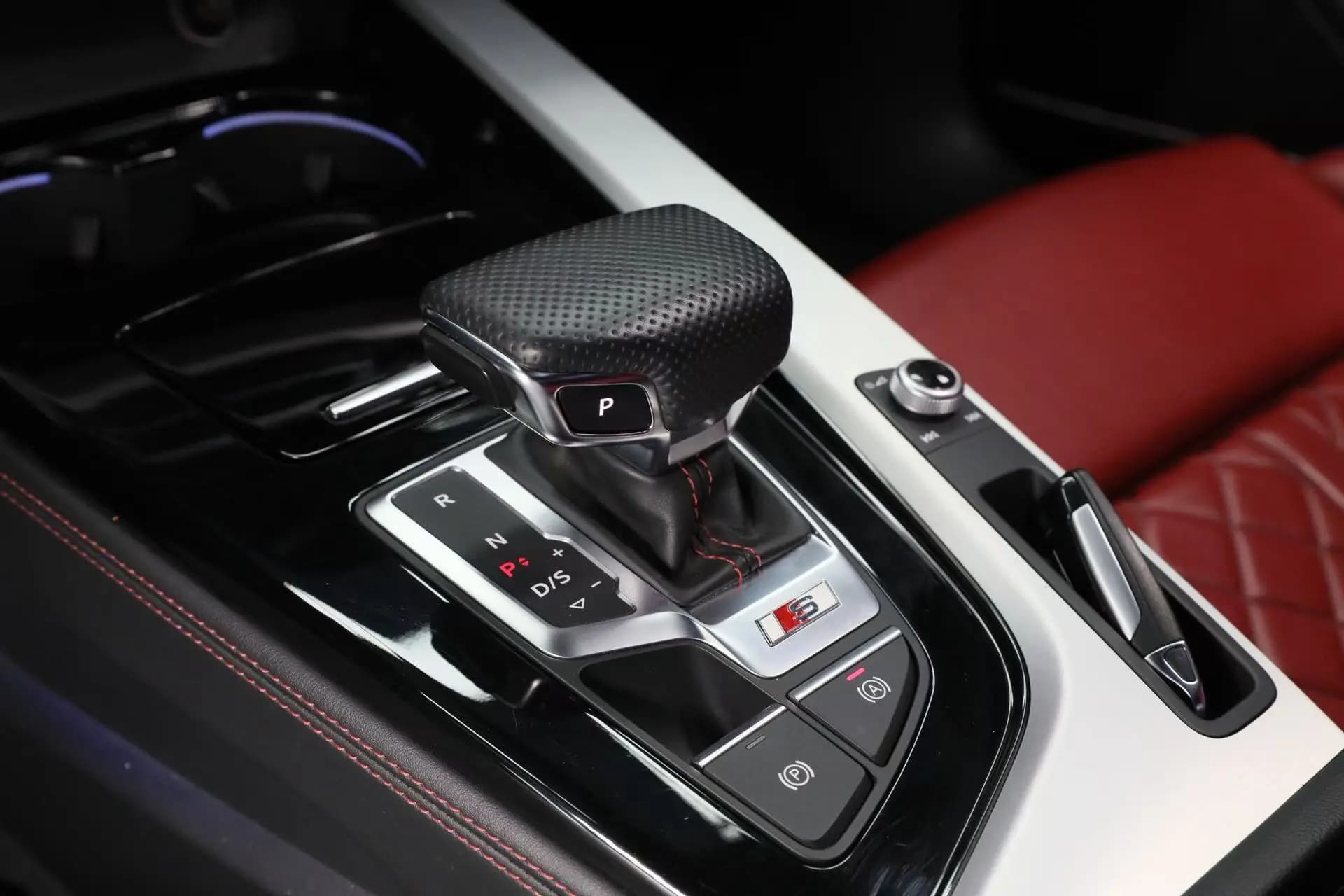 Audi S4 2022 г. 76060 км. — фото 12