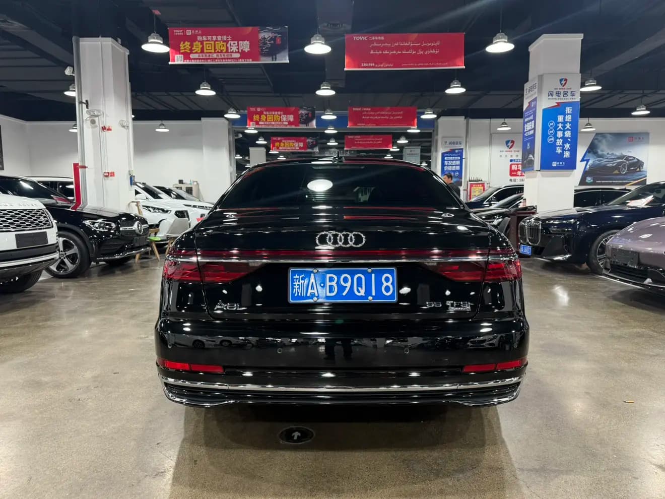 Audi A8 2023 г. 37021 км. — фото 2