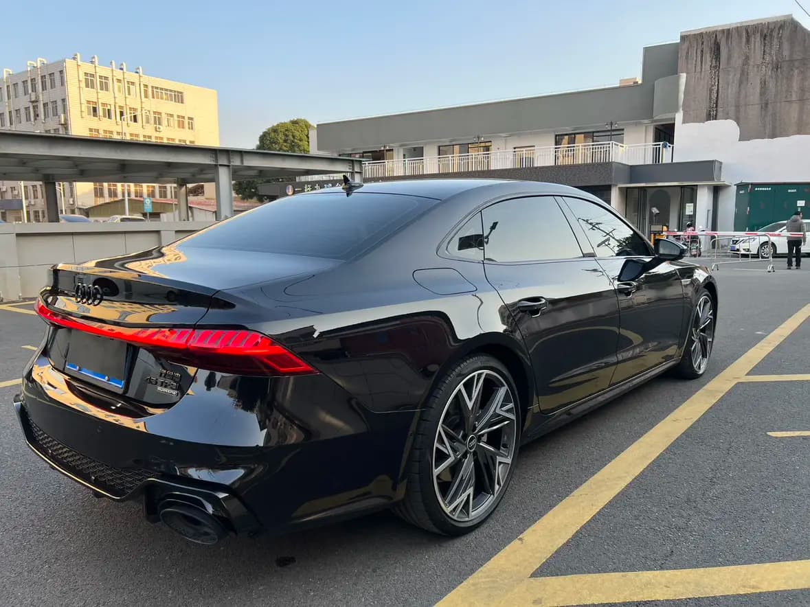 Audi A7L 2023 г. 30093 км. — фото 6