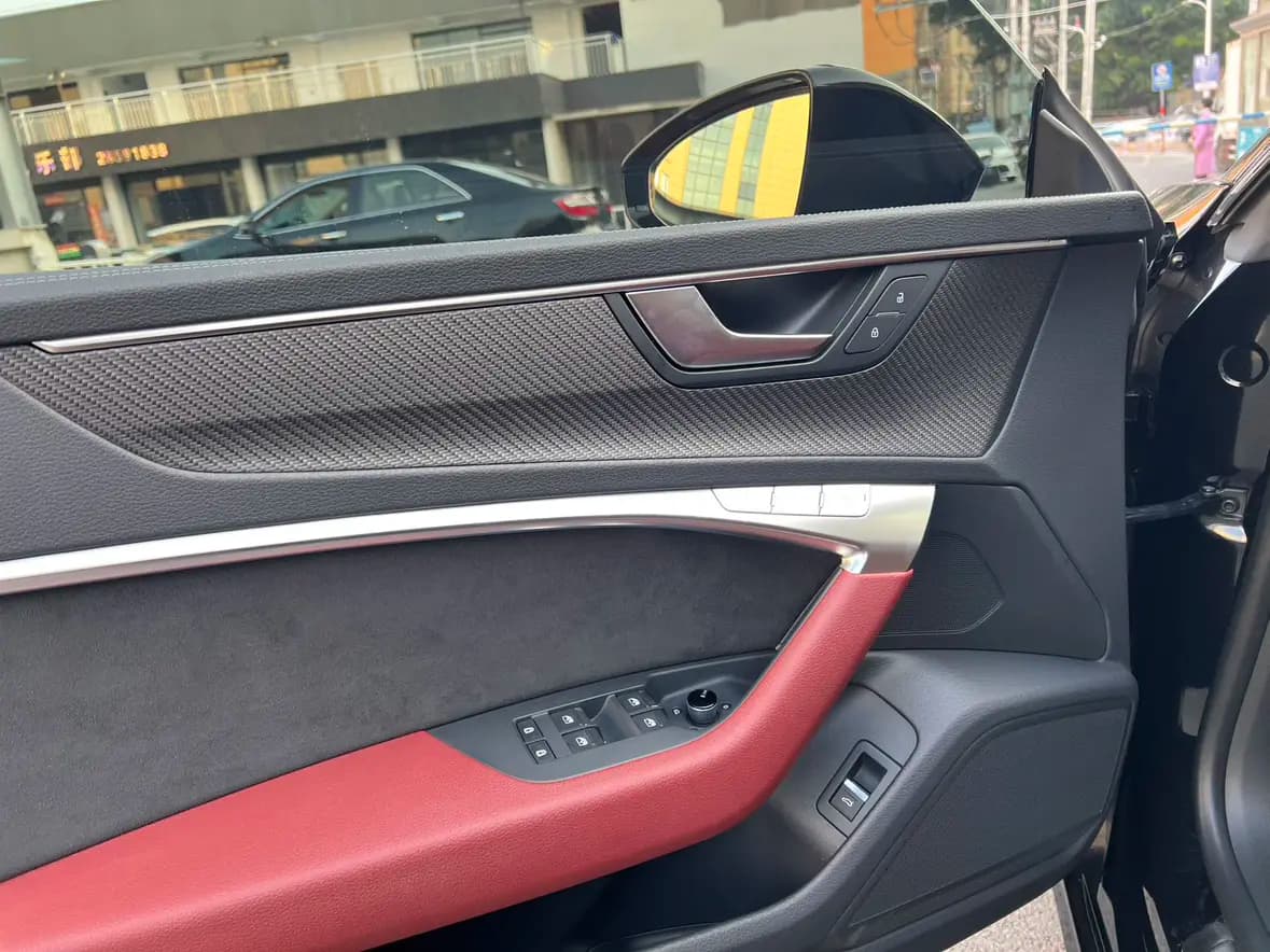 Audi A7L 2023 г. 30093 км. — фото 7