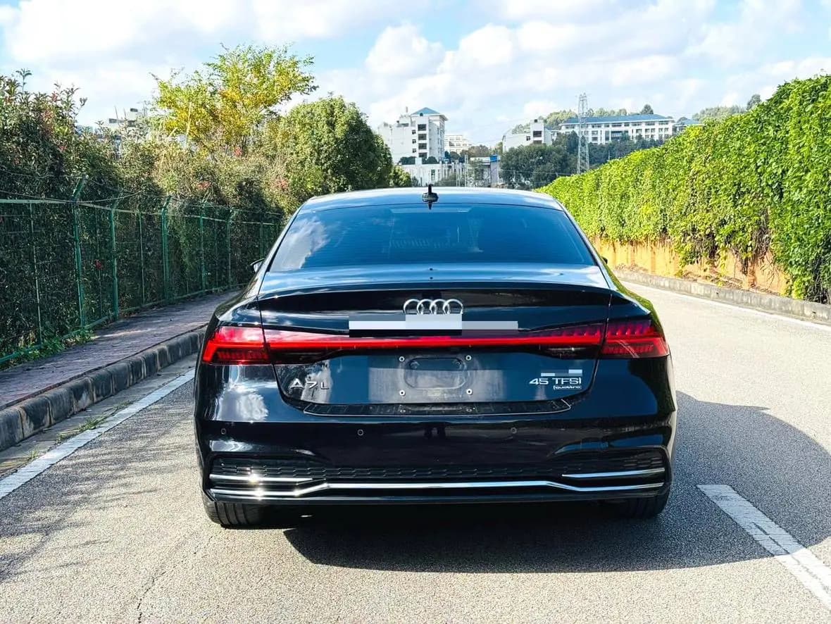 Audi A7L 2025 г. 10092 км. — фото 5