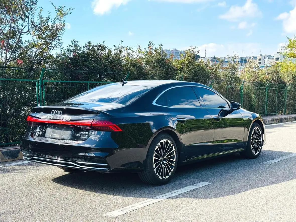 Audi A7L 2025 г. 10092 км. — фото 6