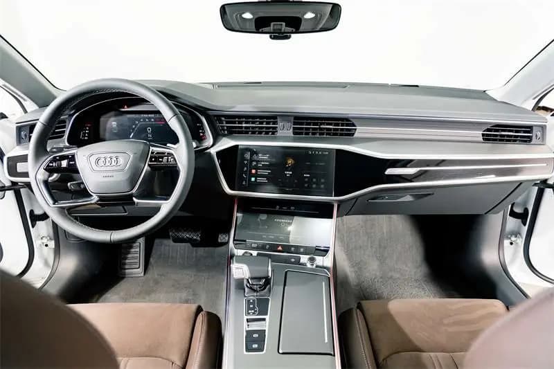 Audi A7L 2023 г. 15291 км. — фото 11