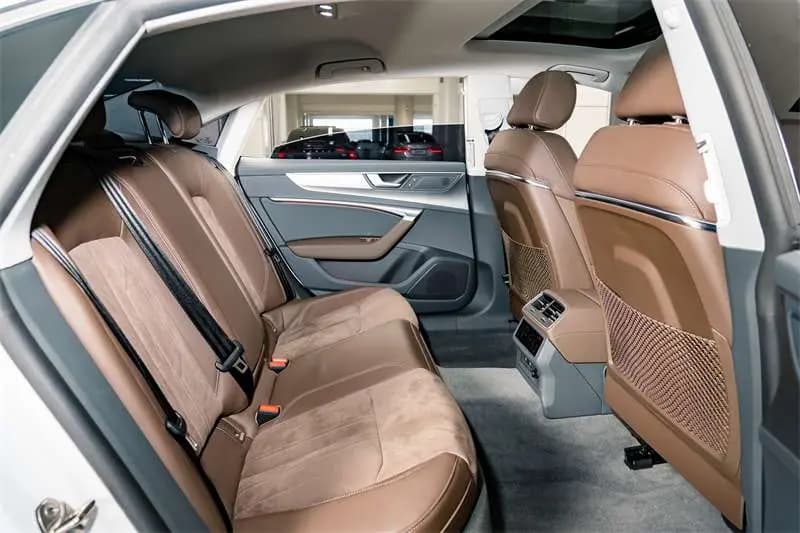 Audi A7L 2023 г. 15291 км. — фото 15