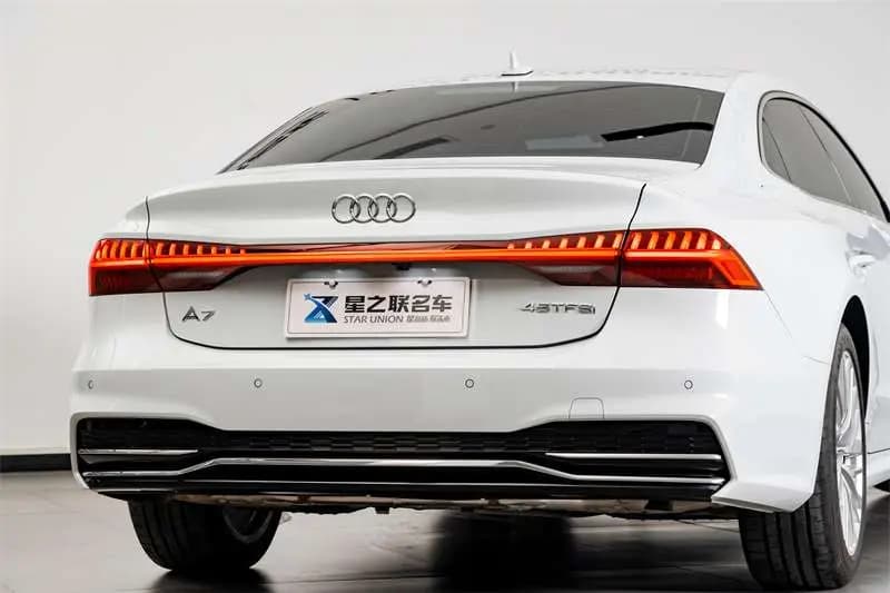 Audi A7L 2023 г. 15291 км. — фото 3