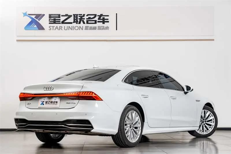 Audi A7L 2023 г. 15291 км. — фото 4